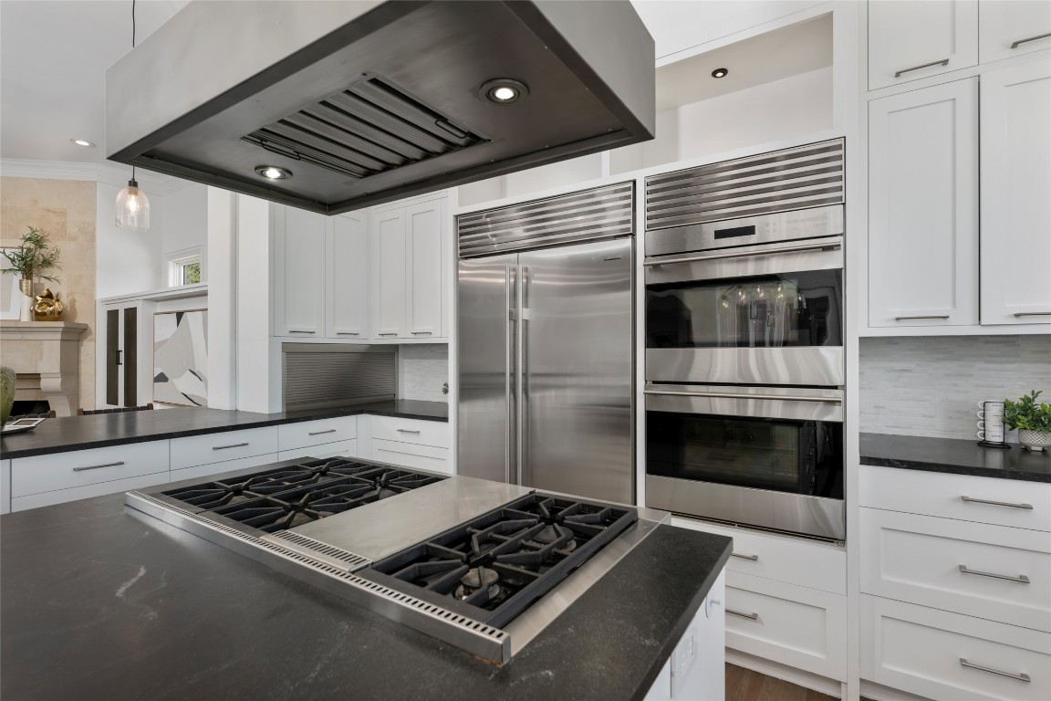 Austin, Texas, 78746, United States, 4 Bedrooms Bedrooms, ,6 BathroomsBathrooms,Residential,For Sale,1838142