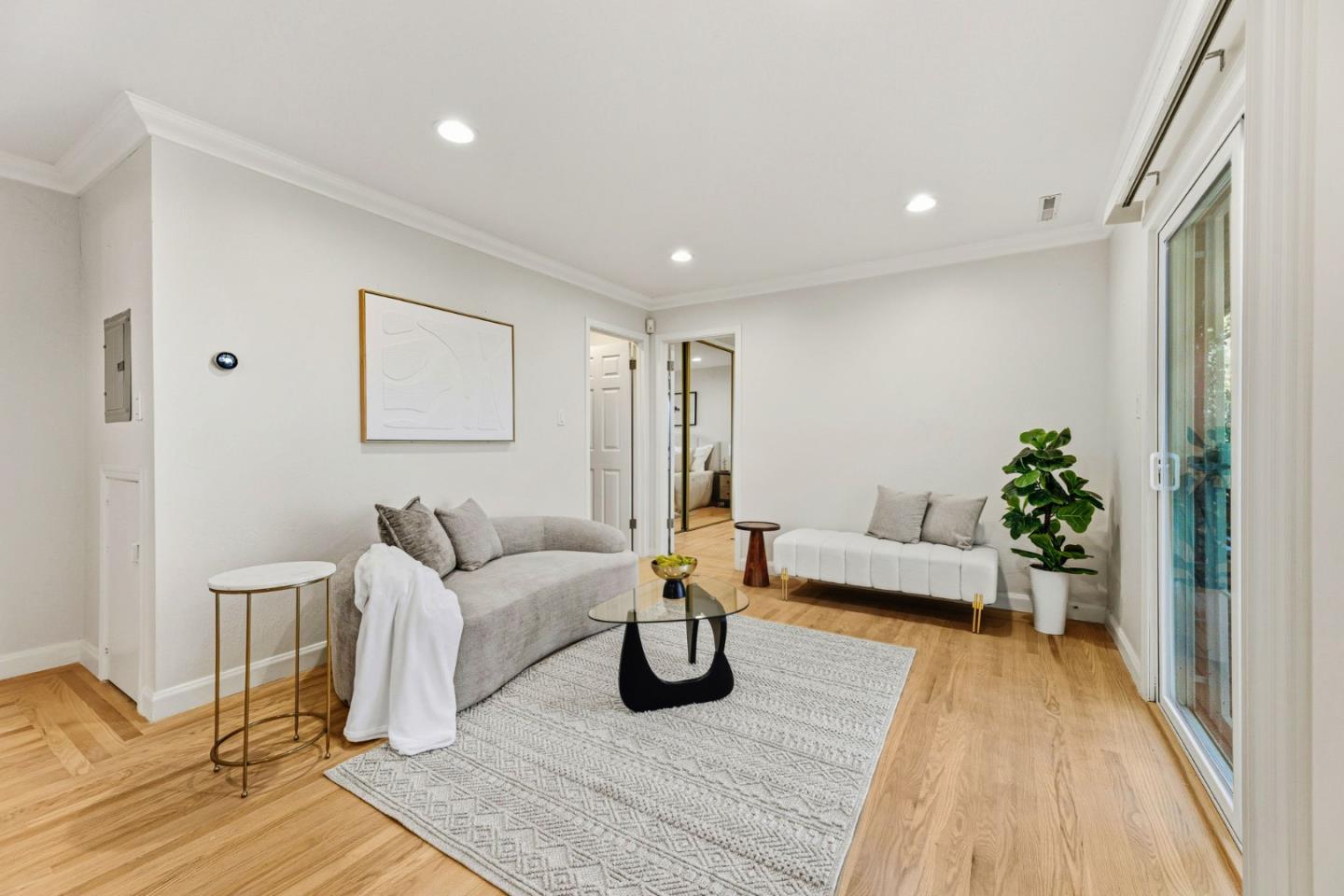 Oakland, California, 94610, United States, 4 Bedrooms Bedrooms, ,4 BathroomsBathrooms,Residential,For Sale,1987505