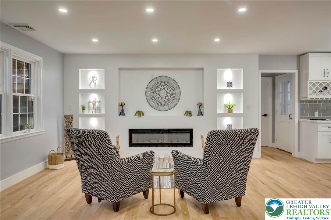 Allentown City, Pennsylvania, 18104, United States, 3 Bedrooms Bedrooms, ,3 BathroomsBathrooms,Residential,For Sale,1993140