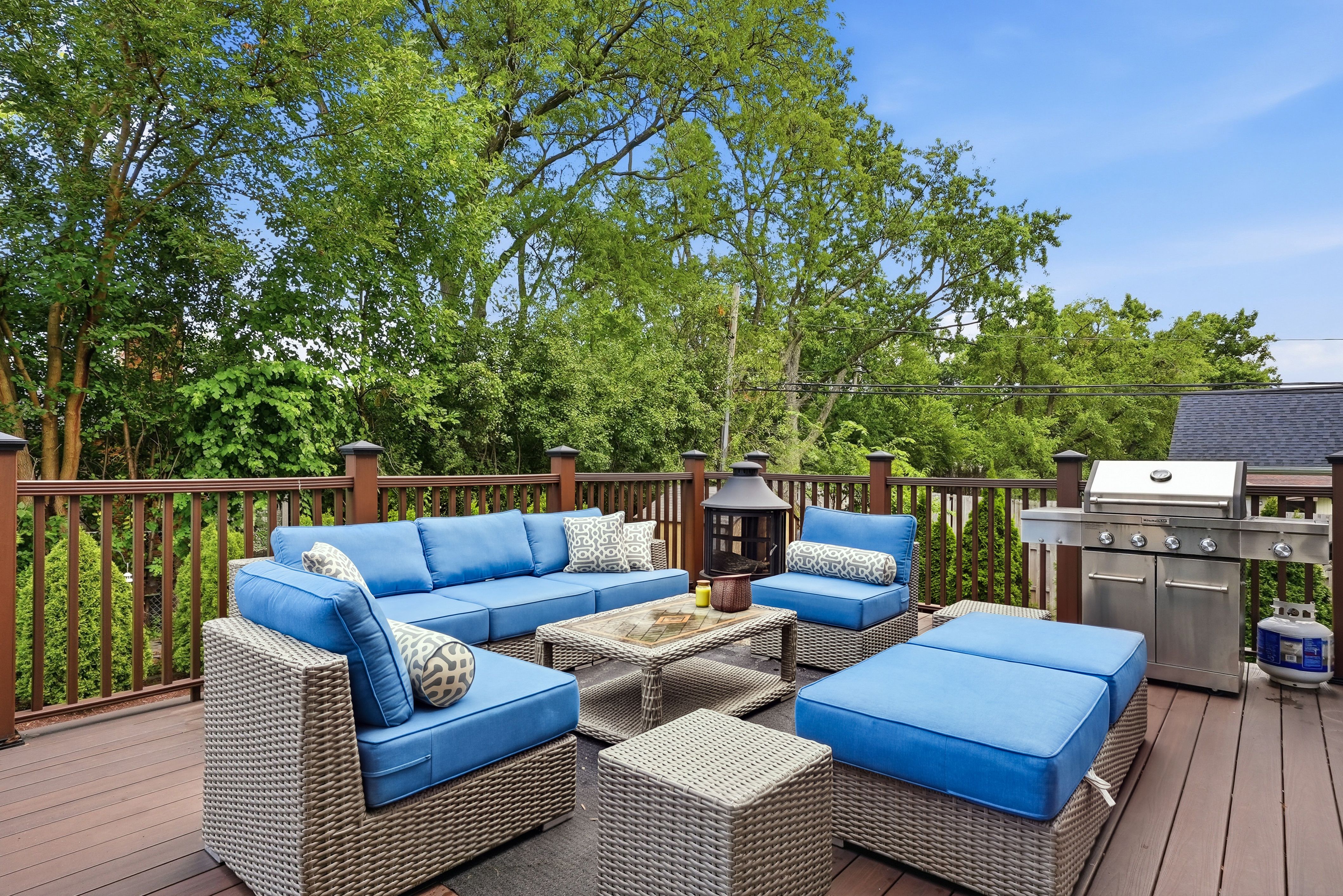  Perfectly Positioned in the Prestigious Golfview Hills Community of Hinsdale - 物件實景