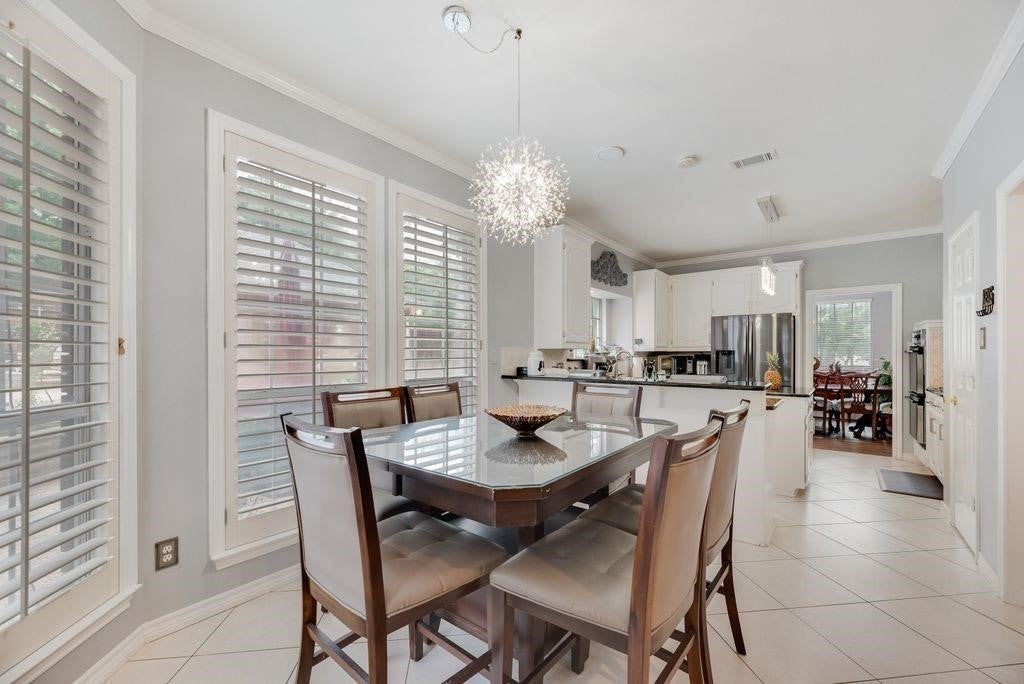 Grapevine, Texas, 76051, United States, 4 Bedrooms Bedrooms, ,3 BathroomsBathrooms,Residential,For Sale,2018283