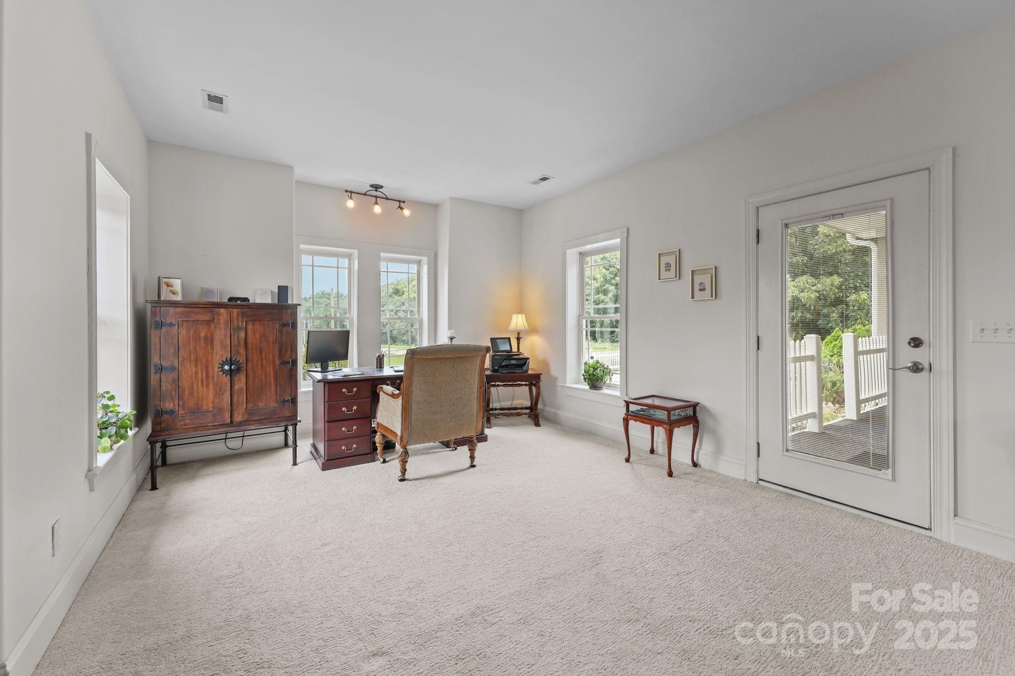 Salisbury, North Carolina, 28144, United States, 4 Bedrooms Bedrooms, ,4 BathroomsBathrooms,Residential,For Sale,1974637