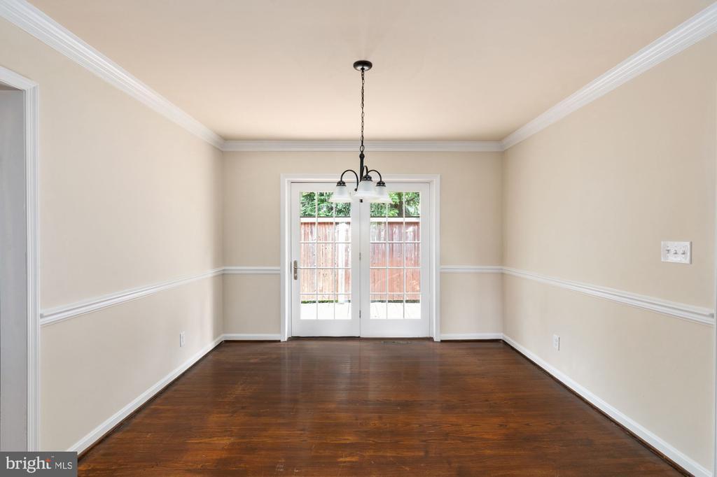 Fredericksburg, Virginia, 22401, United States, 3 Bedrooms Bedrooms, ,2 BathroomsBathrooms,Residential,For Sale,1805404