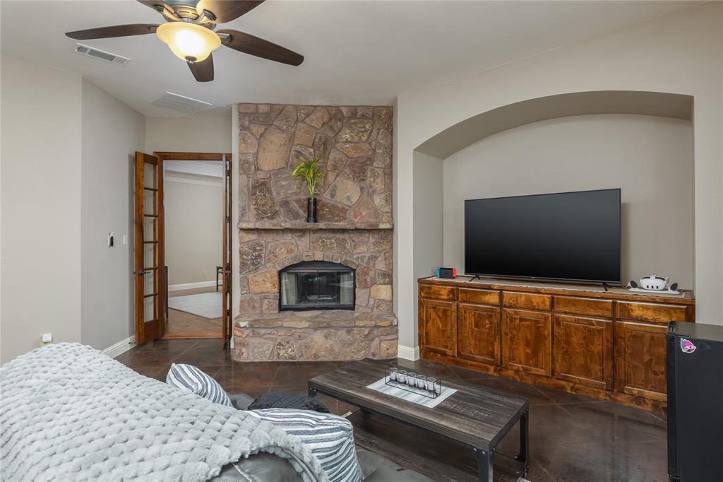 Weatherford, Texas, 76085, United States, 3 Bedrooms Bedrooms, ,3 BathroomsBathrooms,Residential,For Sale,1892460