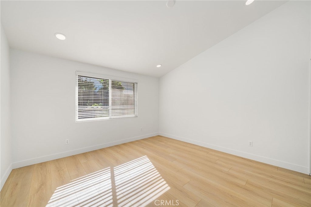 Woodland Hills, California, 91367, United States, 3 Bedrooms Bedrooms, ,2 BathroomsBathrooms,Residential,For Sale,1991959