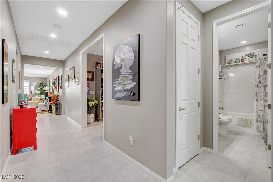 Henderson, Nevada, 89011, United States, 3 Bedrooms Bedrooms, ,2 BathroomsBathrooms,Residential,For Sale,1848397