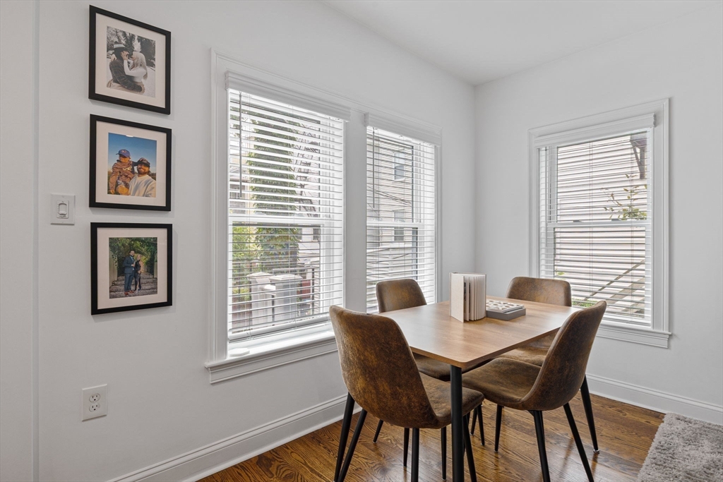 Boston, Massachusetts, 02128, United States, 3 Bedrooms Bedrooms, ,3 BathroomsBathrooms,Residential,For Sale,1974277