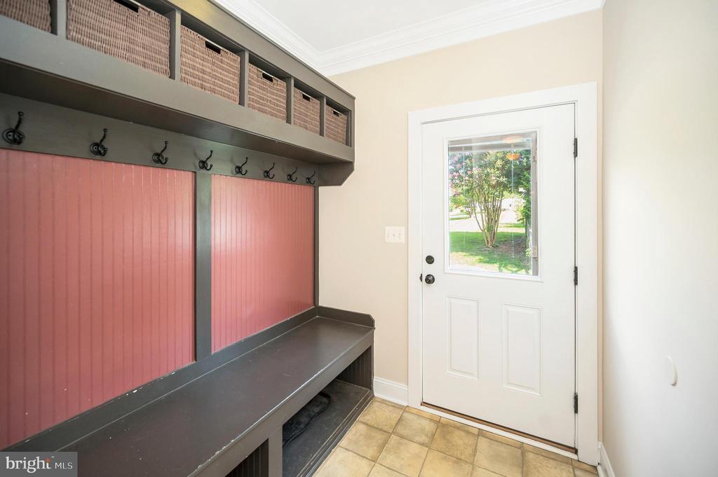 Stafford, Virginia, 22556, United States, 6 Bedrooms Bedrooms, ,5 BathroomsBathrooms,Residential,For Sale,1900693