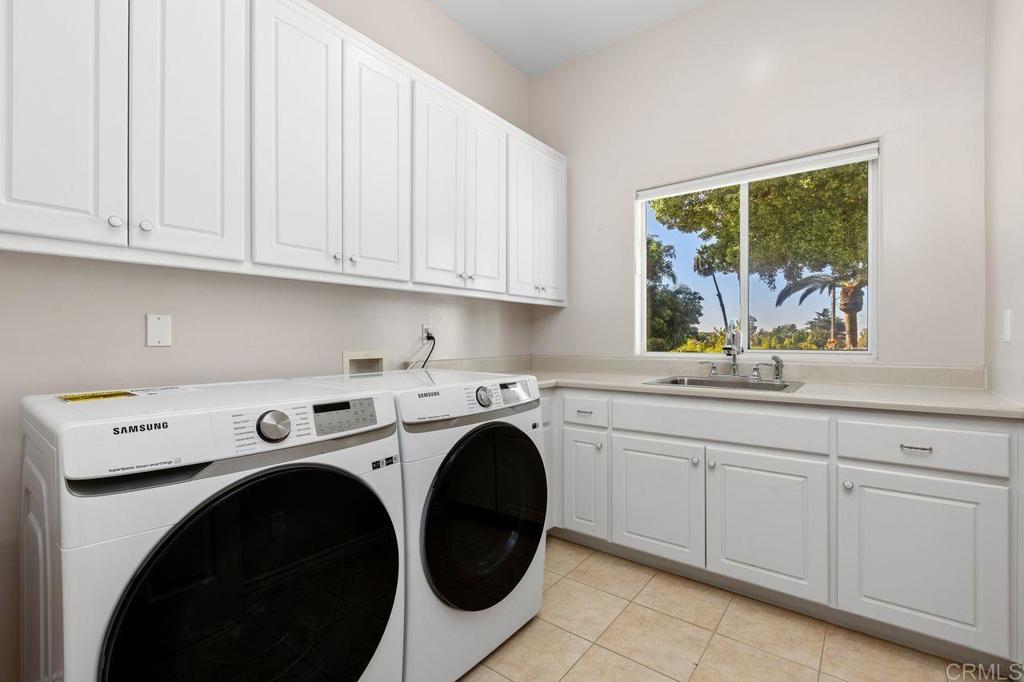 Vista, California, 92084, United States, 4 Bedrooms Bedrooms, ,3 BathroomsBathrooms,Residential,For Sale,1988004