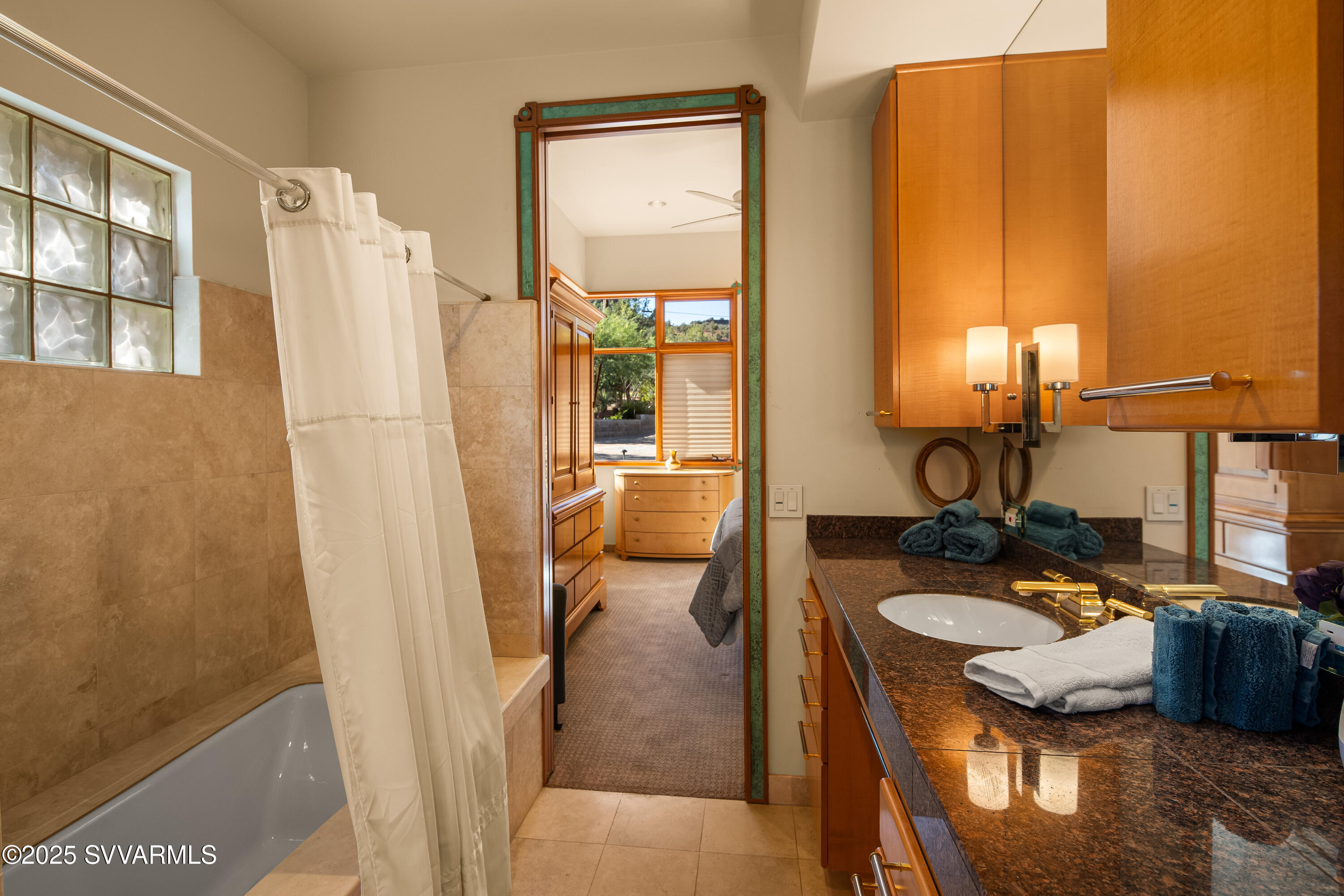 Sedona, Arizona, 86336, United States, 4 Bedrooms Bedrooms, ,3 BathroomsBathrooms,Residential,For Sale,1895371