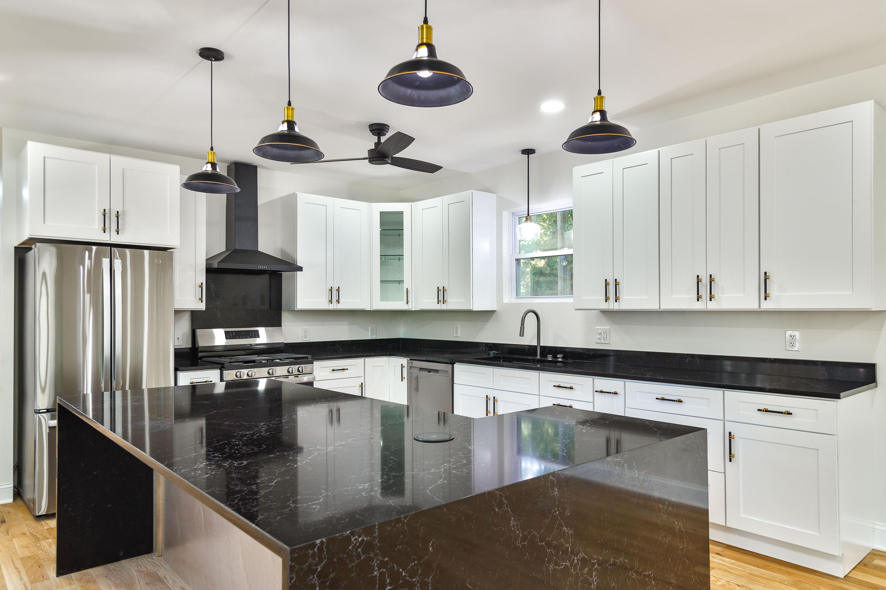 Crown Point, Indiana, 46307, United States, 3 Bedrooms Bedrooms, ,4 BathroomsBathrooms,Residential,For Sale,1989719