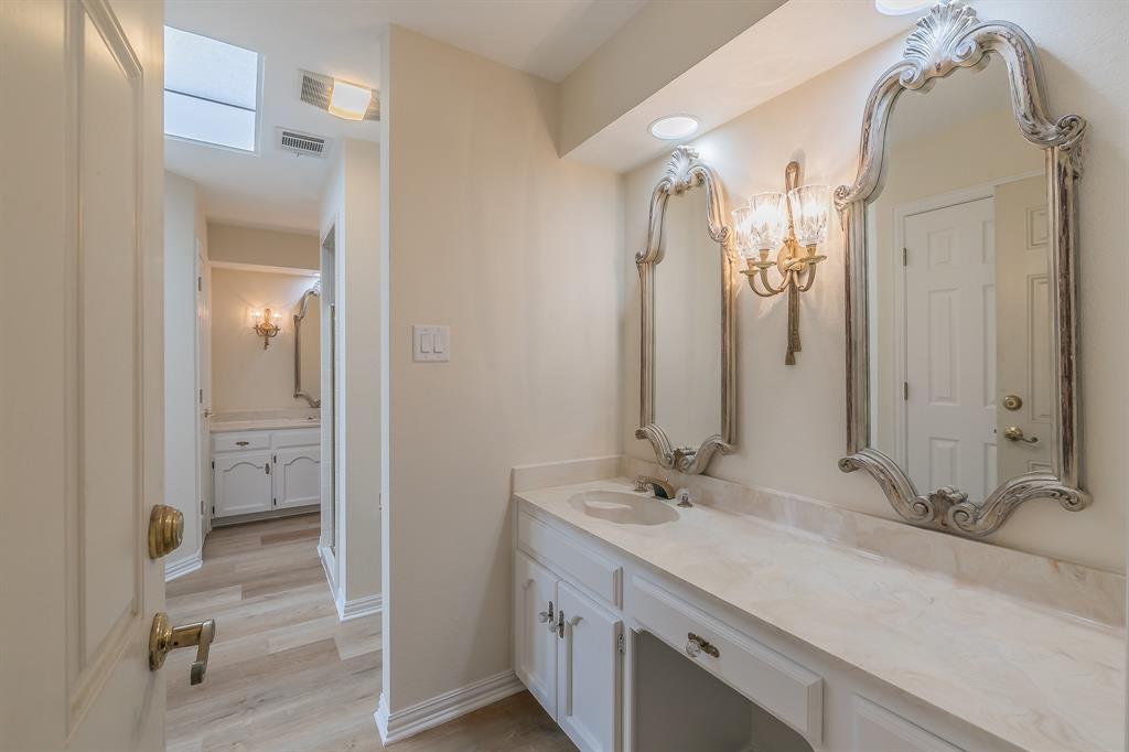 Bedford, Texas, 76021, United States, 3 Bedrooms Bedrooms, ,2 BathroomsBathrooms,Residential,For Sale,1942706