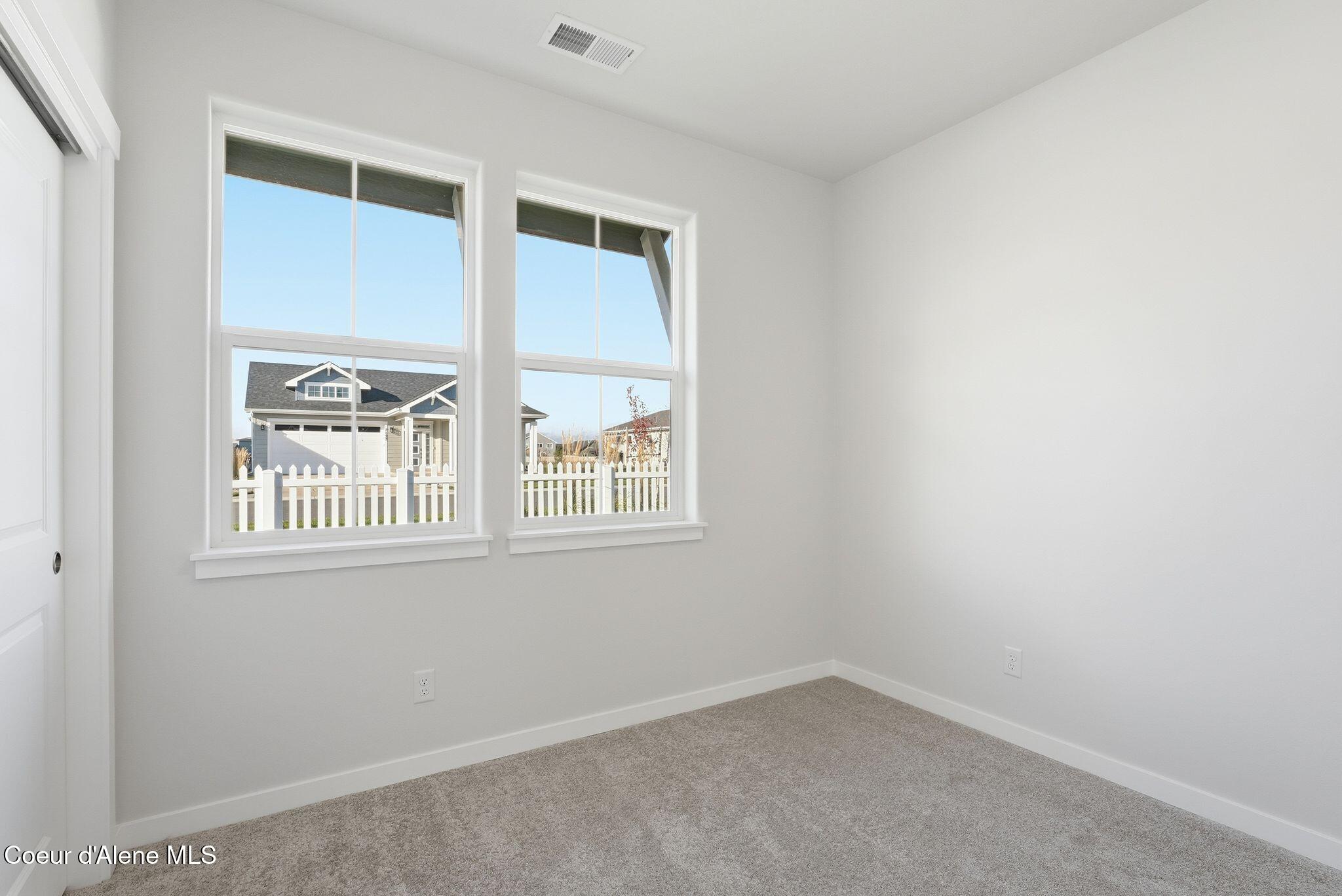 Coeur D'alene, Idaho, 83815, United States, 3 Bedrooms Bedrooms, ,Residential,For Sale,1991983