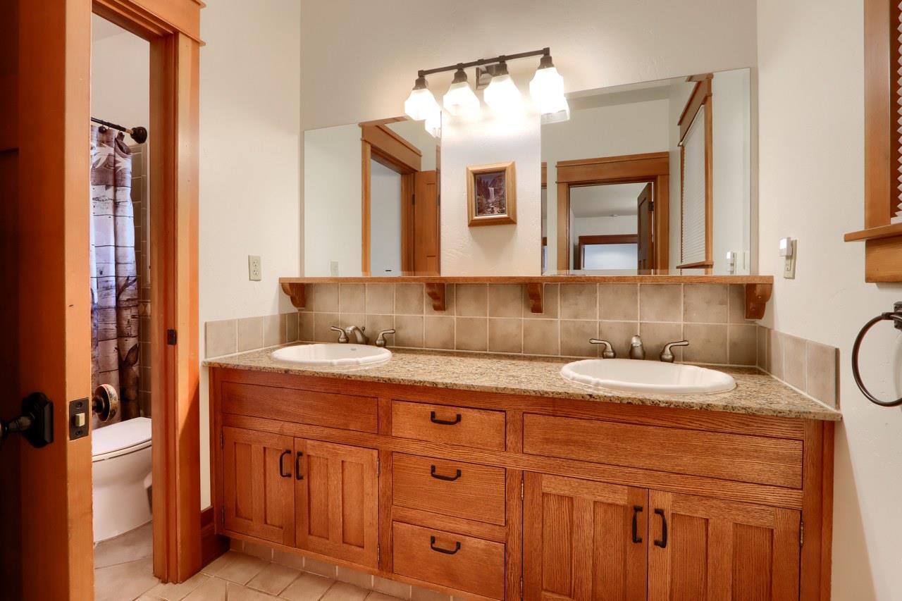 Yosemite West, California, 95389, United States, 3 Bedrooms Bedrooms, ,2 BathroomsBathrooms,Residential,For Sale,2005535