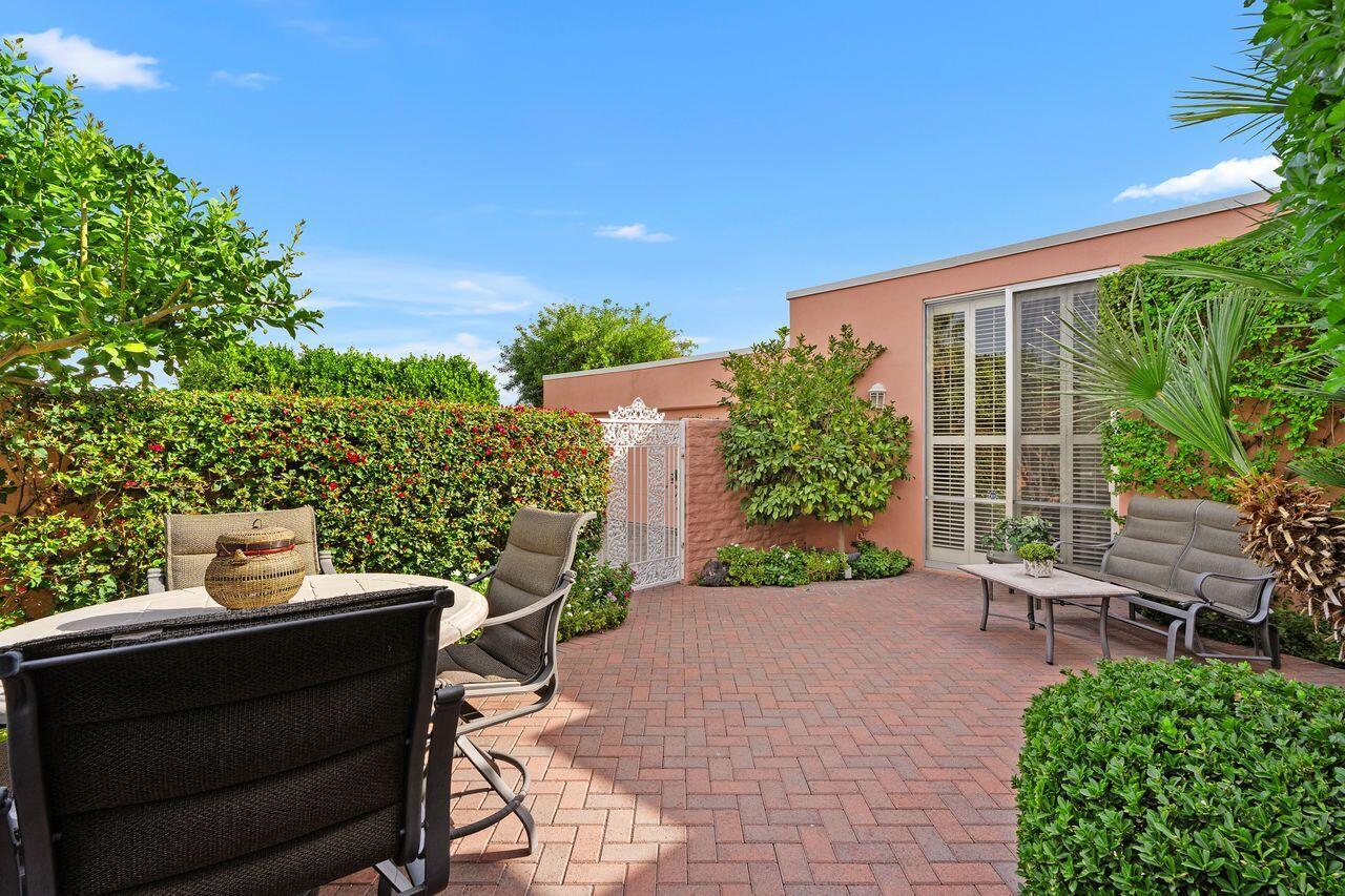 Palm Desert, California, 92260, United States, 2 Bedrooms Bedrooms, ,2 BathroomsBathrooms,Residential,For Sale,1992919