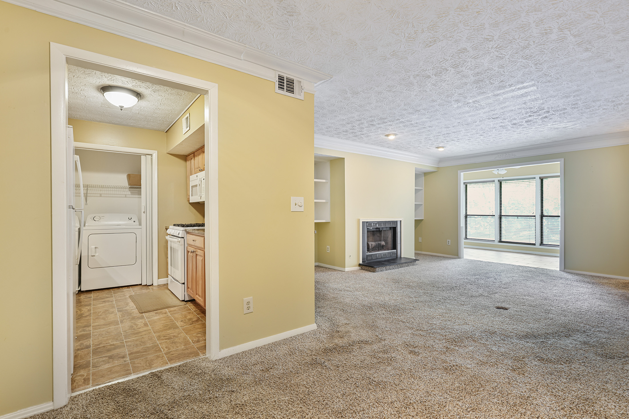  Exceptional Space and Value in Top-floor Corner Unit - 物件實景