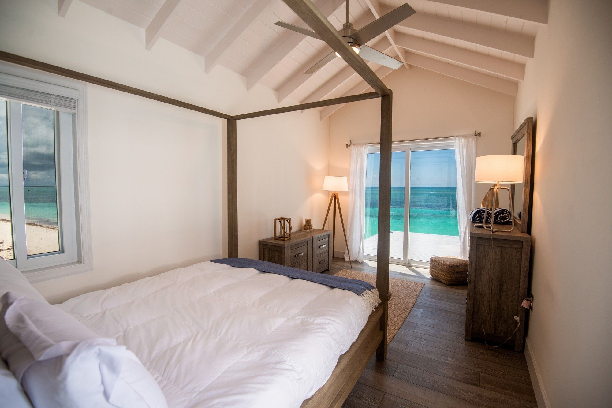  Secluded Beachfront Retreat with Ocean Views - 物件實景