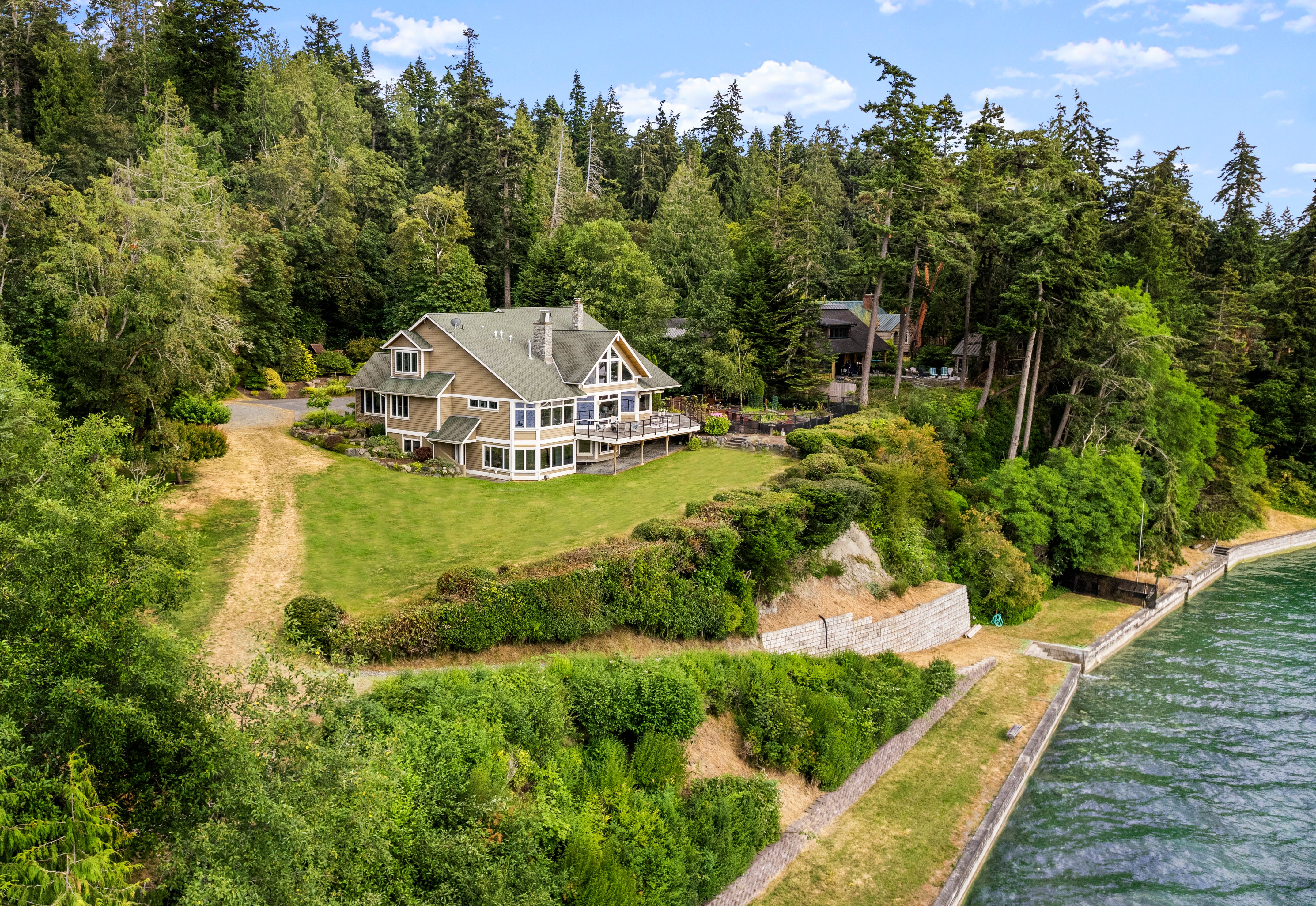 4408 E Harbor Rd, Freeland, WA 98249