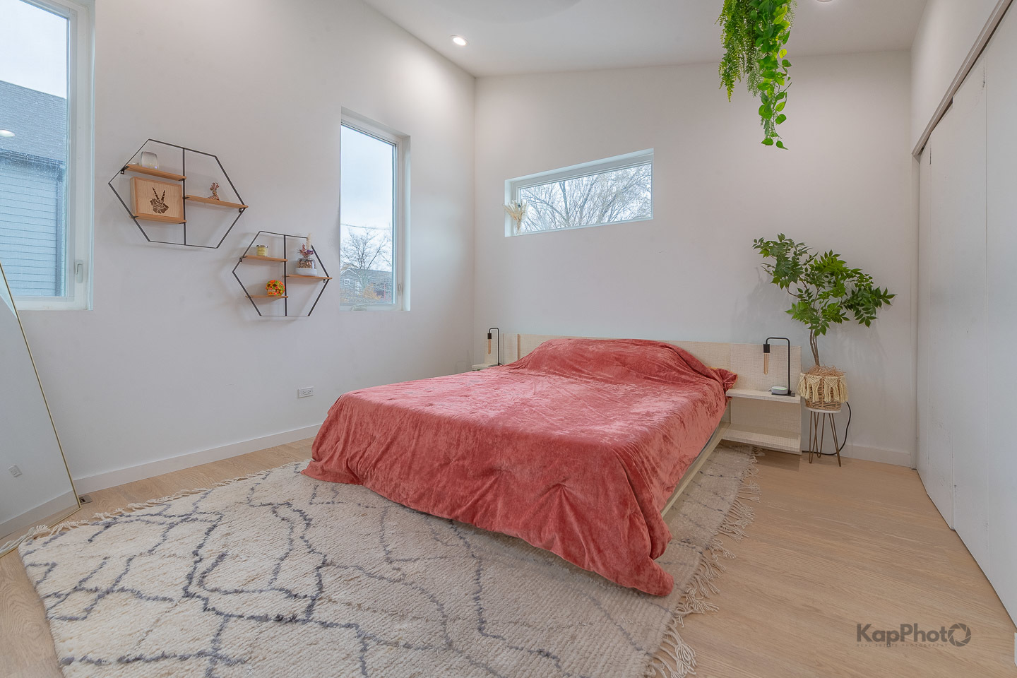 Chicago, Illinois, 60612, United States, 4 Bedrooms Bedrooms, ,2 BathroomsBathrooms,Residential,For Sale,2001232