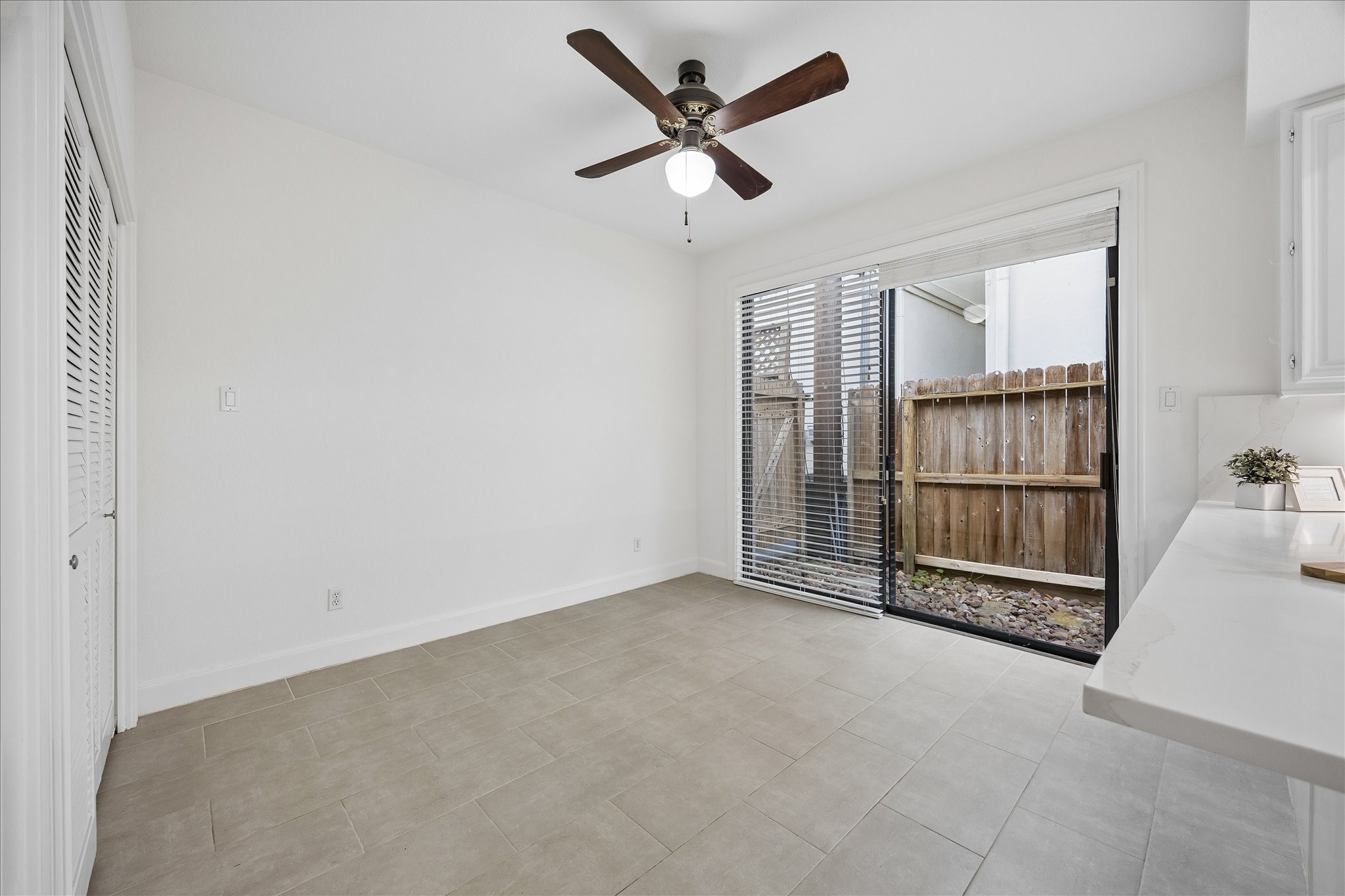  2214 Nantucket Drive D - 物件實景