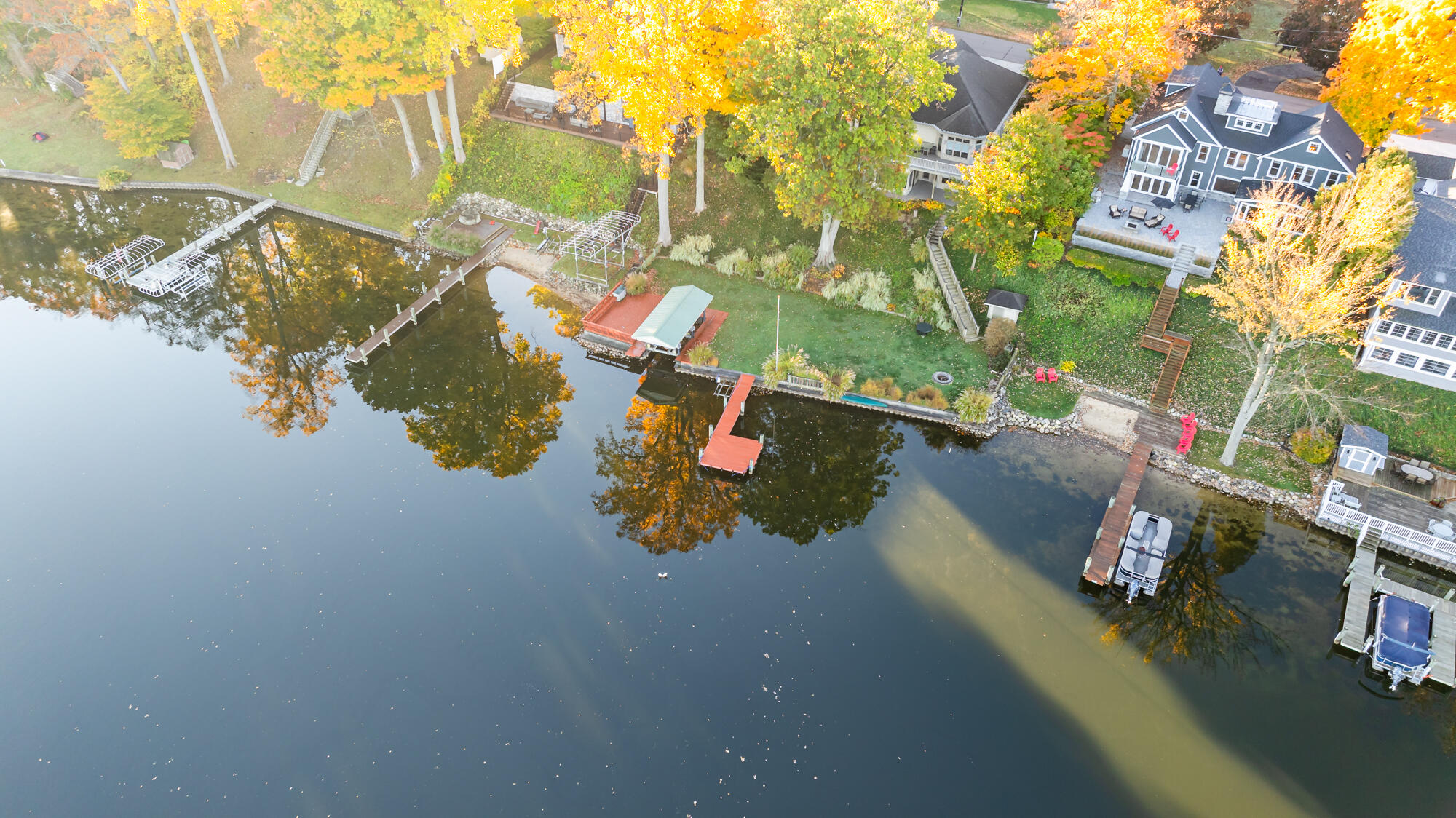 Coloma, Michigan, 49038, United States, 4 Bedrooms Bedrooms, ,6 BathroomsBathrooms,Residential,For Sale,1822414