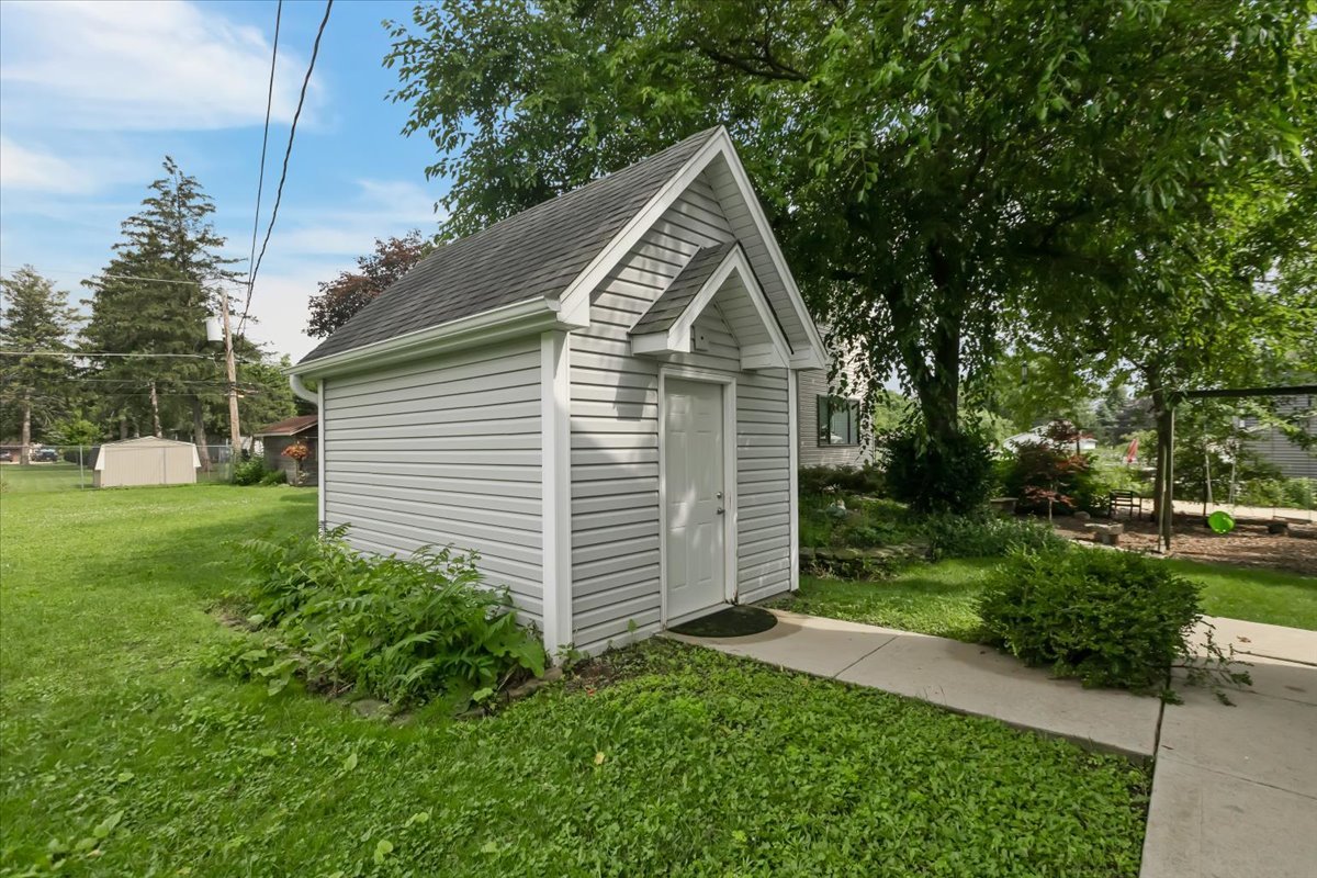 Lombard, Illinois, 60148, United States, 4 Bedrooms Bedrooms, ,4 BathroomsBathrooms,Residential,For Sale,1900568