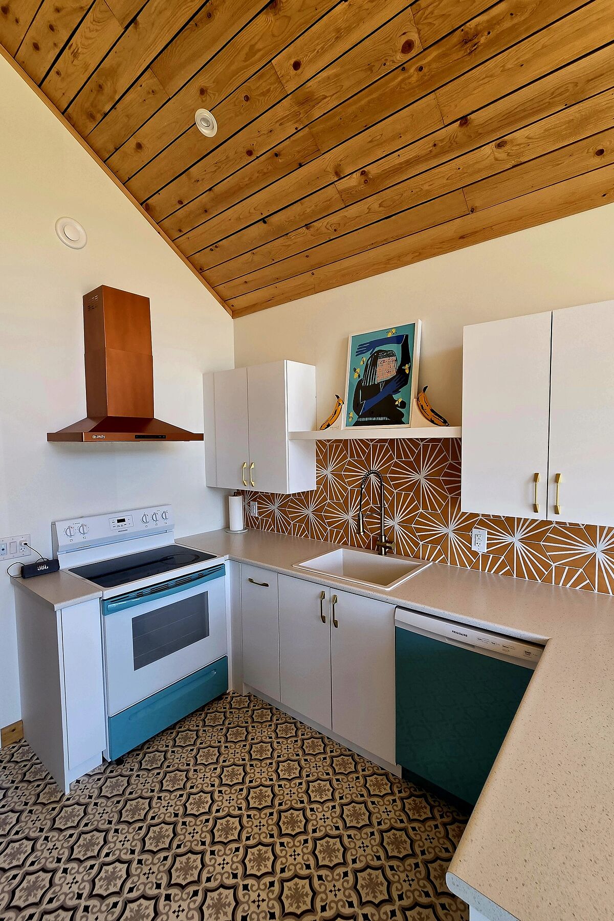  Out of Area, - 物件實景