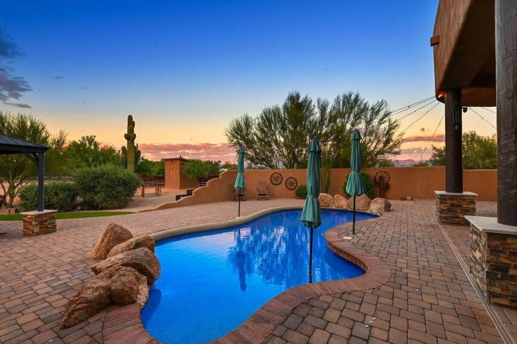  16348 E Calle de los Flores Dr  Scottsdale, AZ - 物件實景
