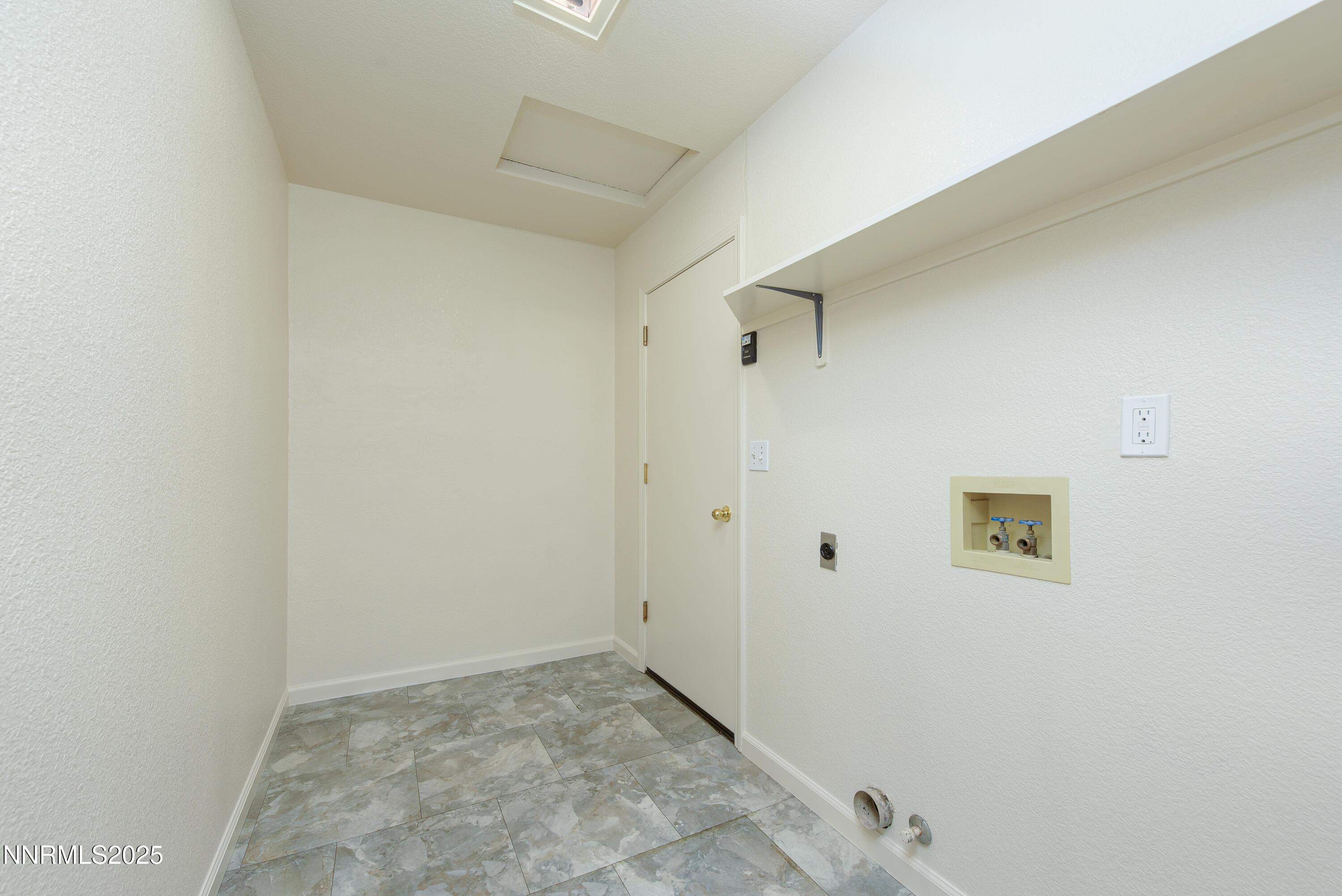 Carson City, Nevada, 89701, United States, 3 Bedrooms Bedrooms, ,3 BathroomsBathrooms,Residential,For Sale,1995590