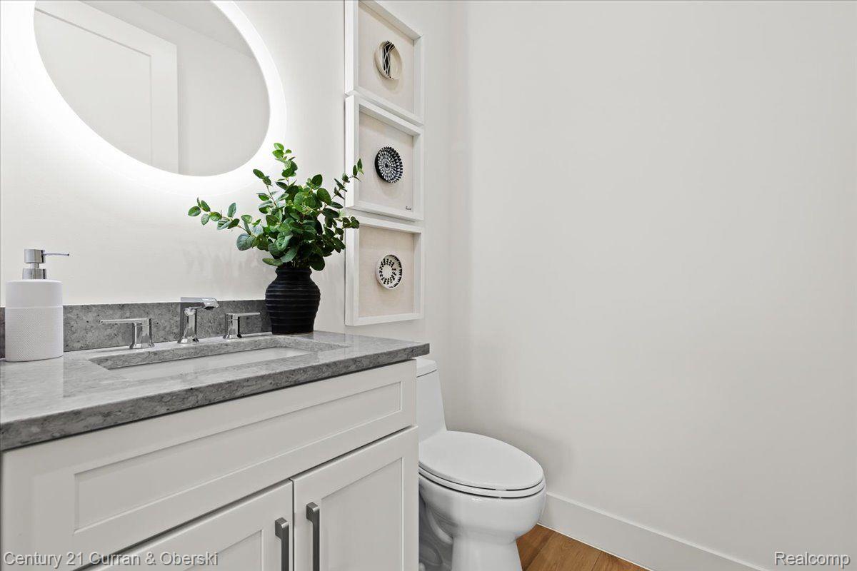Northville, Michigan, 48167, United States, 1 Bedroom Bedrooms, ,2 BathroomsBathrooms,Residential,For Sale,1841558