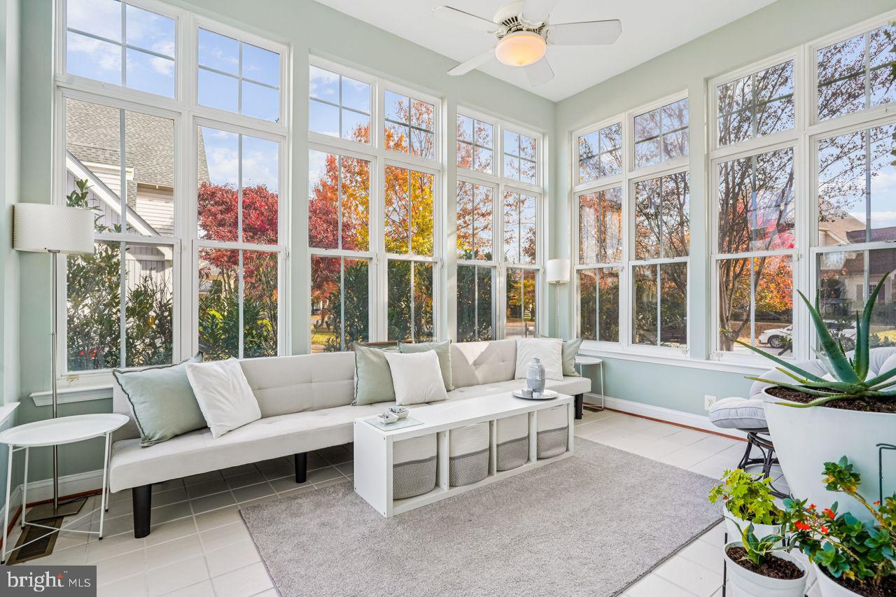 Warrenton, Virginia, 20187, United States, 4 Bedrooms Bedrooms, ,4 BathroomsBathrooms,Residential,For Sale,1989713