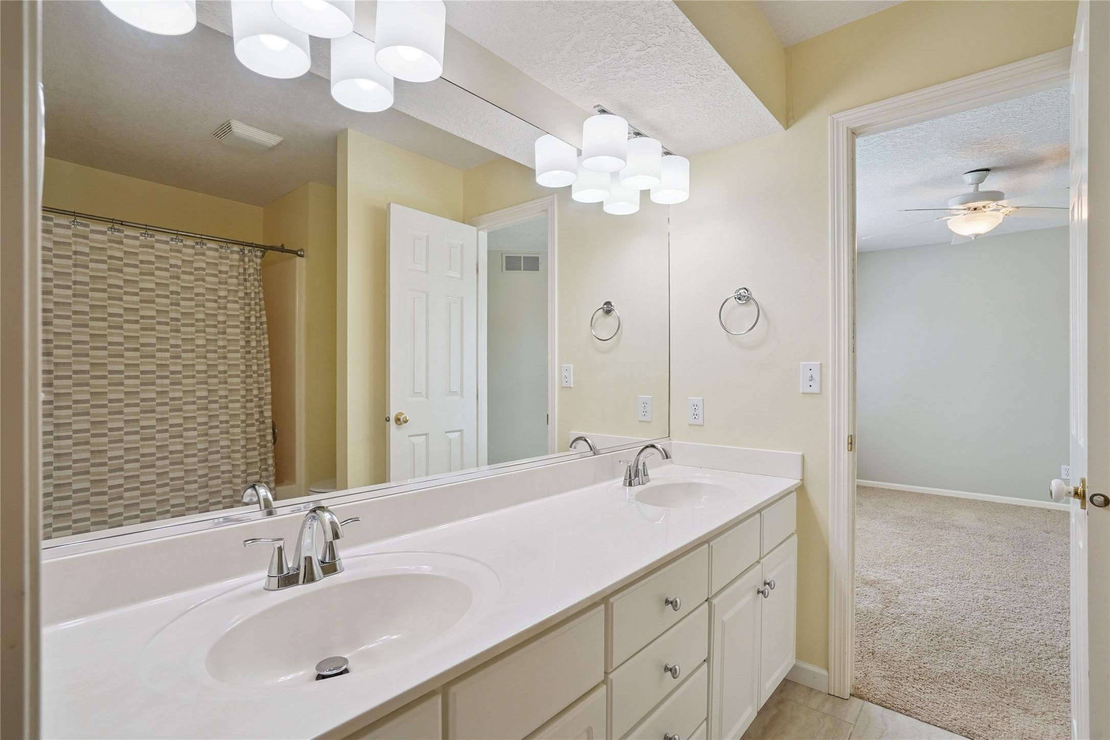 West Des Moines, Iowa, 50265, United States, 4 Bedrooms Bedrooms, ,5 BathroomsBathrooms,Residential,For Sale,1931268