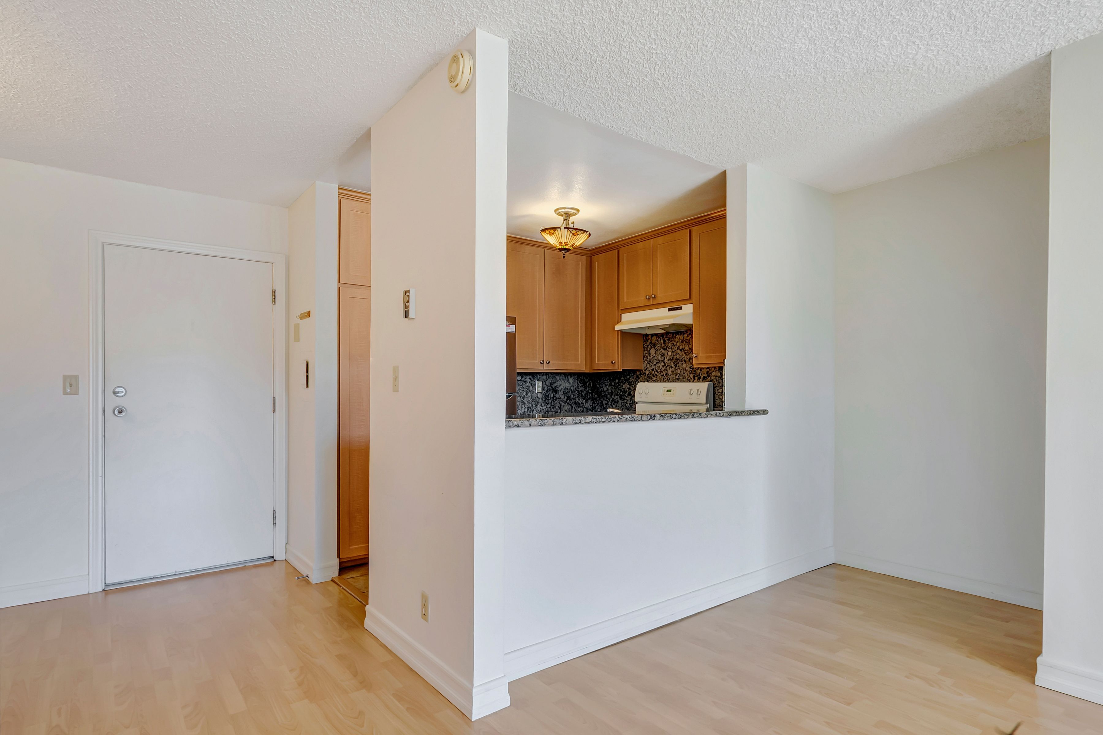  23901 Civic Center Way - 物件實景