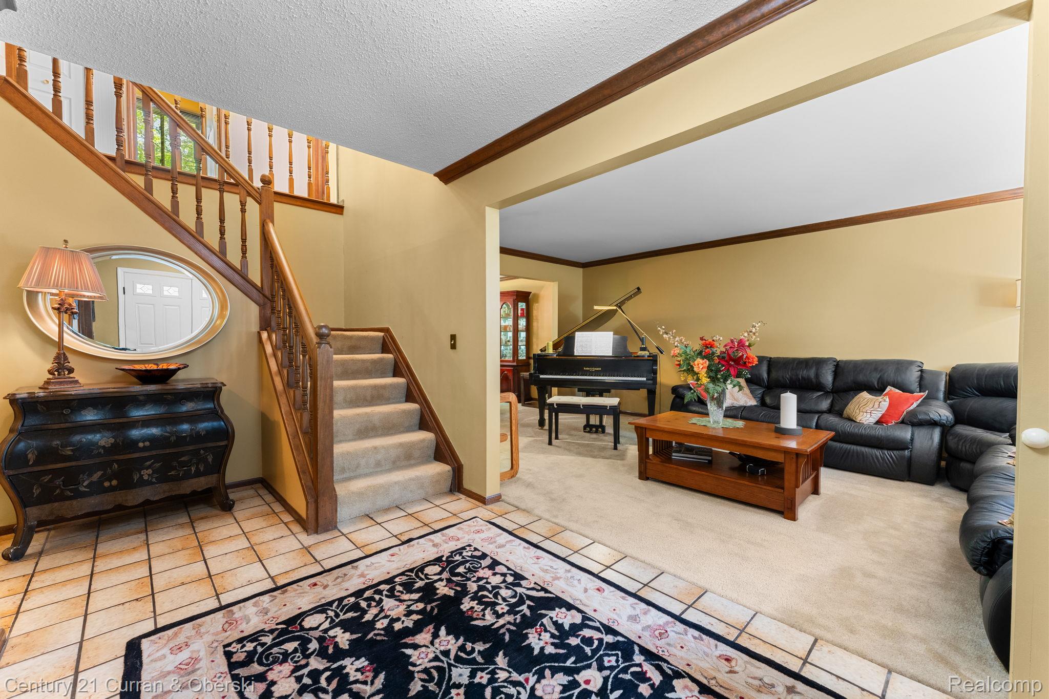 Novi, Michigan, 48375, United States, 4 Bedrooms Bedrooms, ,3 BathroomsBathrooms,Residential,For Sale,2048912