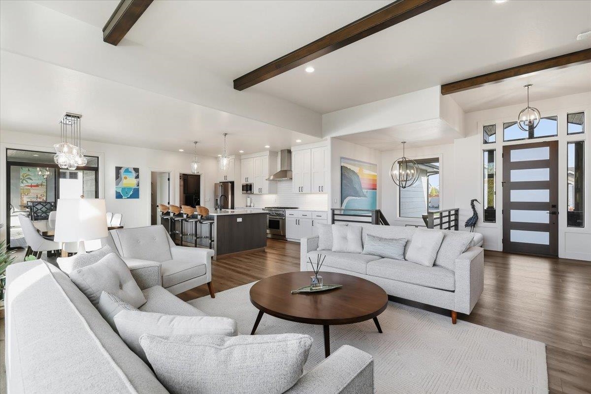 Spokane, Washington, 99208, United States, 5 Bedrooms Bedrooms, ,3 BathroomsBathrooms,Residential,For Sale,1992809