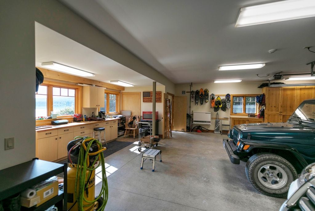 Kila, Montana, 59920, United States, 6 Bedrooms Bedrooms, ,6 BathroomsBathrooms,Residential,For Sale,2003008