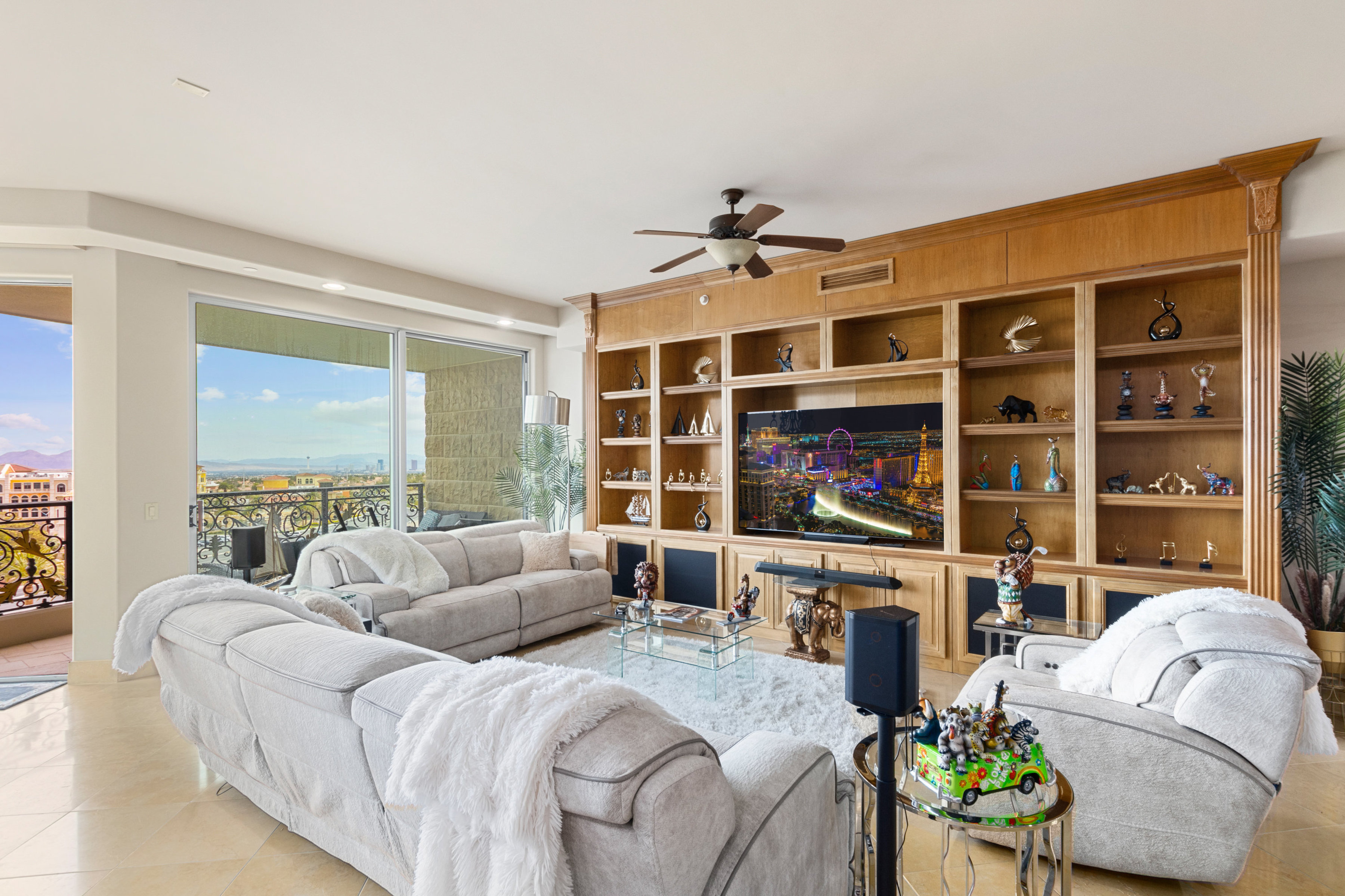  Stunning home at One Queensridge Place - 物件實景