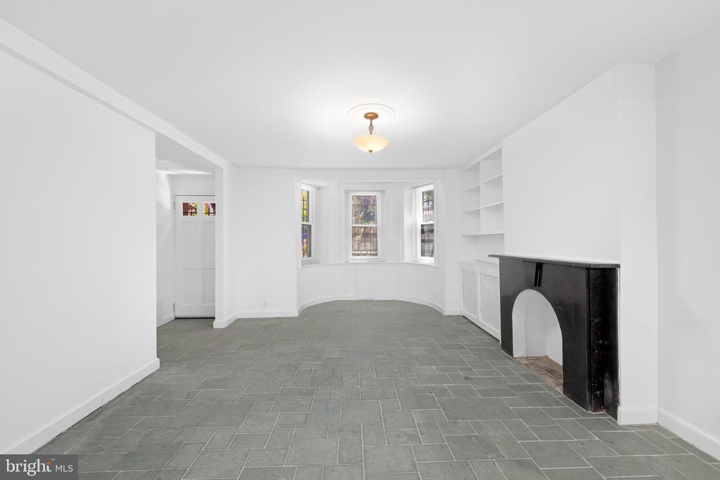 Washington, District of Columbia, 20003, United States, 3 Bedrooms Bedrooms, ,4 BathroomsBathrooms,Residential,For Sale,2048828