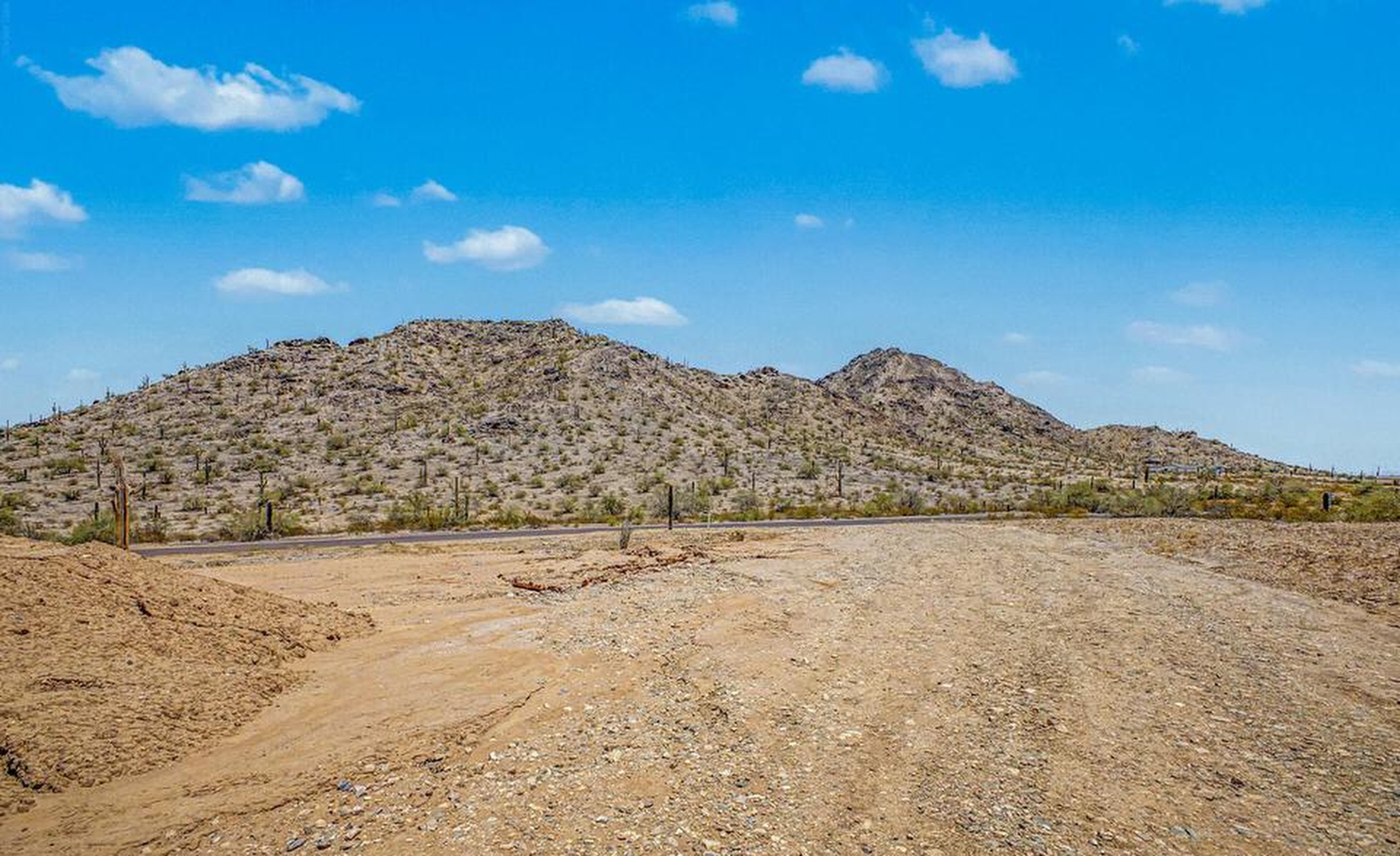  12608 N Sleeping Coyote Drive  Oro Valley, AZ - 物件實景