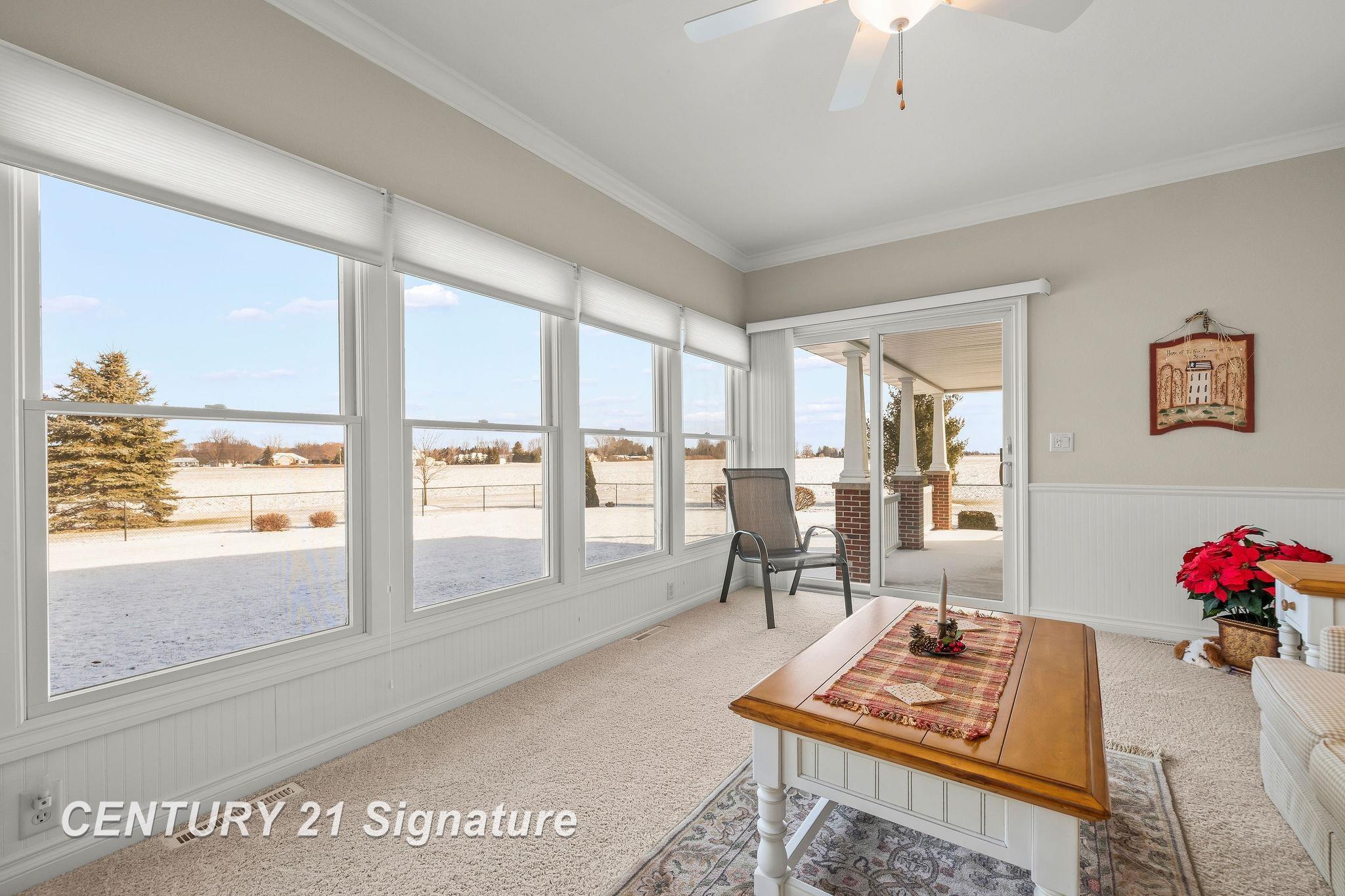 Freeland, Michigan, 48623, United States, 5 Bedrooms Bedrooms, ,4 BathroomsBathrooms,Residential,For Sale,1973671