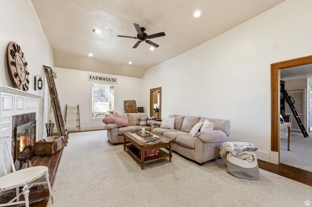 Centerville, Utah, 84014, United States, 4 Bedrooms Bedrooms, ,4 BathroomsBathrooms,Residential,For Sale,2027552