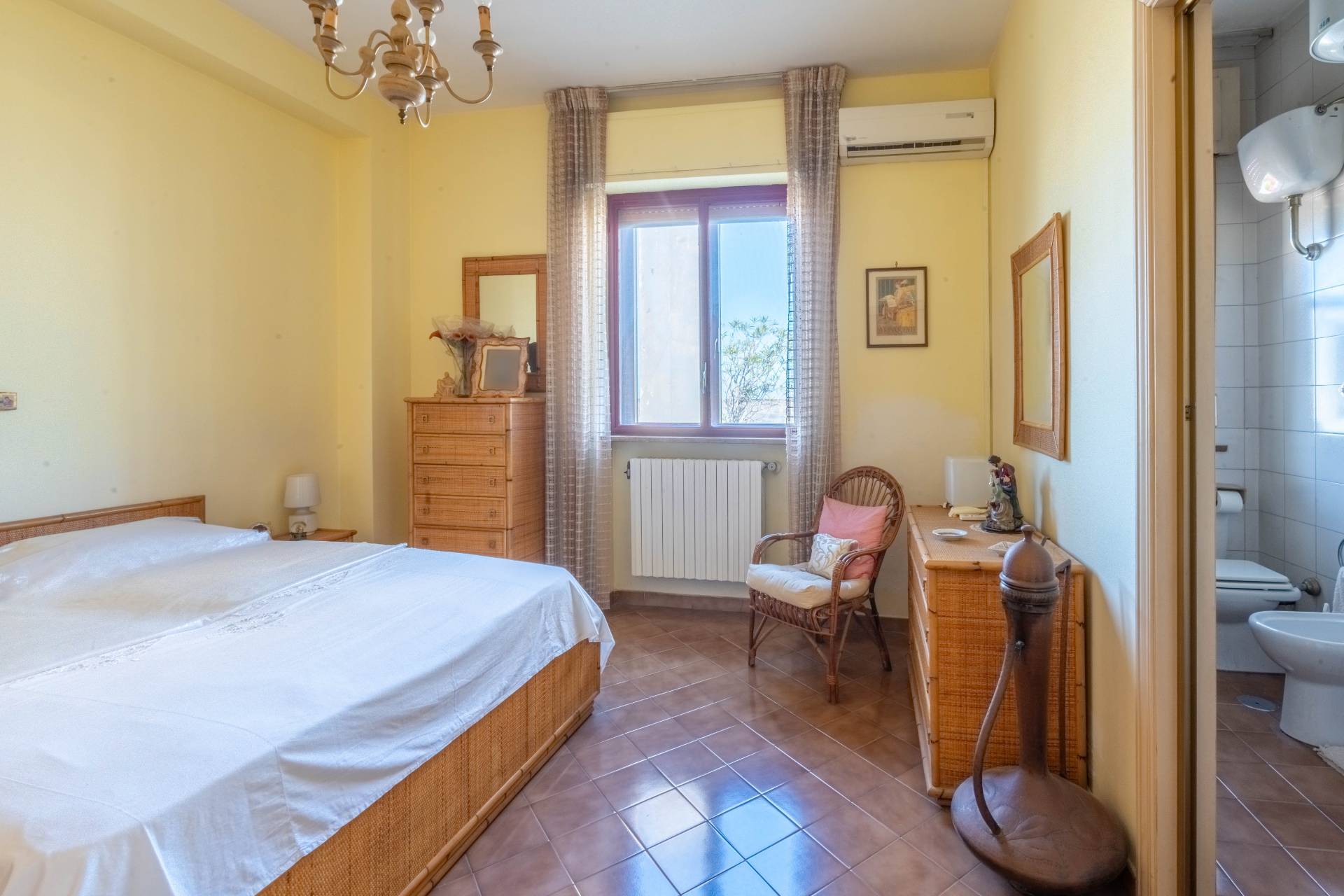 Via Tenente Gaetano Devitofrancesco, Bari, Bari, 70100, IT, 3 Bedrooms Bedrooms, ,2 BathroomsBathrooms,Residential,For Sale,Via Tenente Gaetano Devitofrancesco,1486305