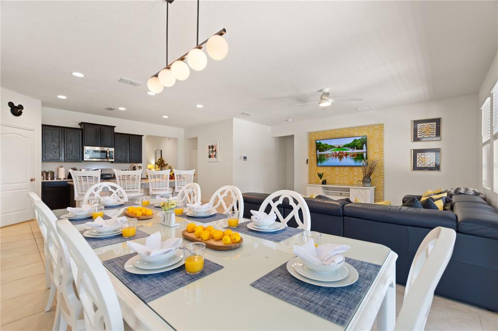 Davenport, Florida, 33837, United States, 7 Bedrooms Bedrooms, ,6 BathroomsBathrooms,Residential,For Sale,1883075