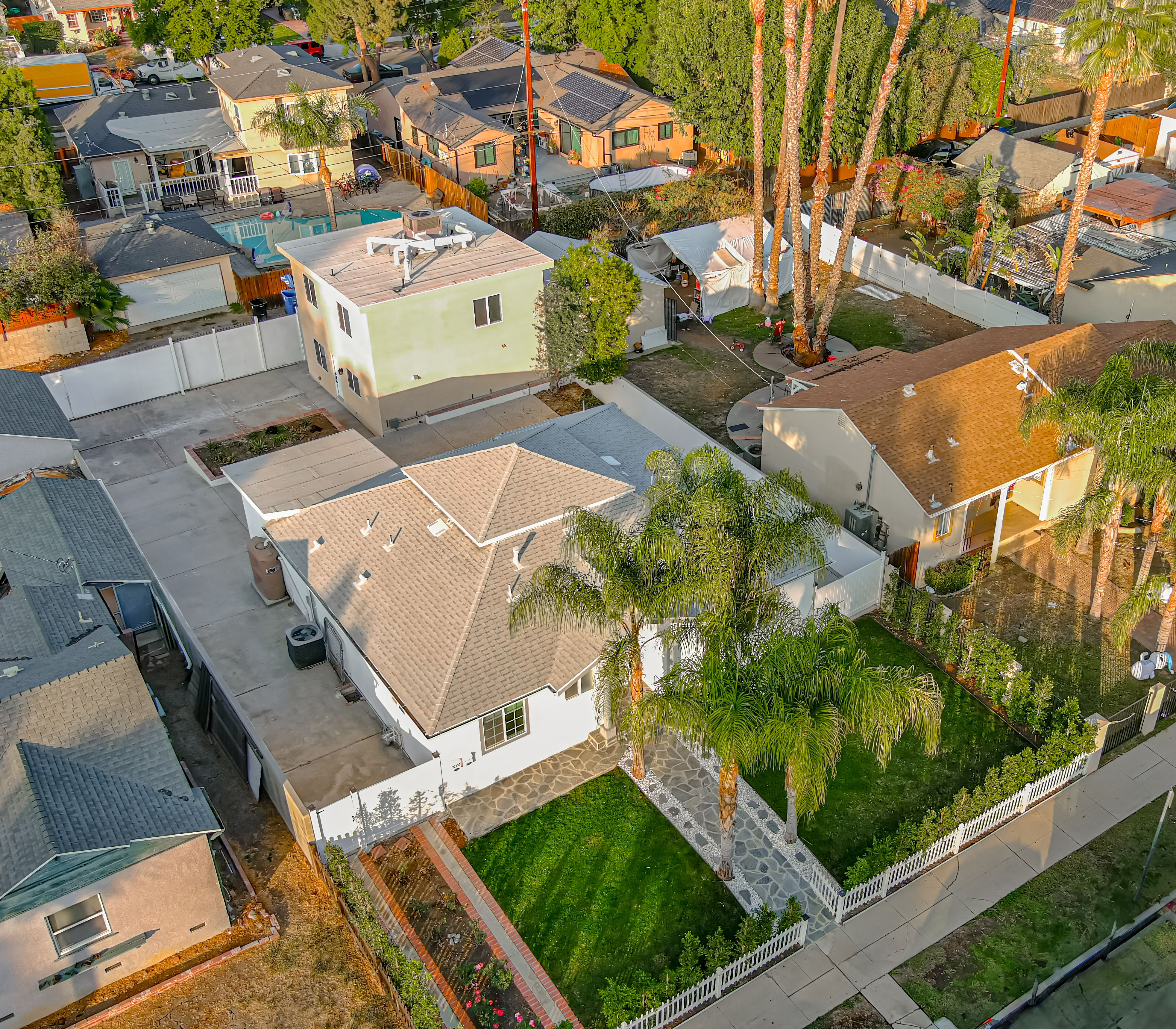Woodland Hills, California, 91303, United States, 6 Bedrooms Bedrooms, ,7 BathroomsBathrooms,Residential,For Sale,1838273
