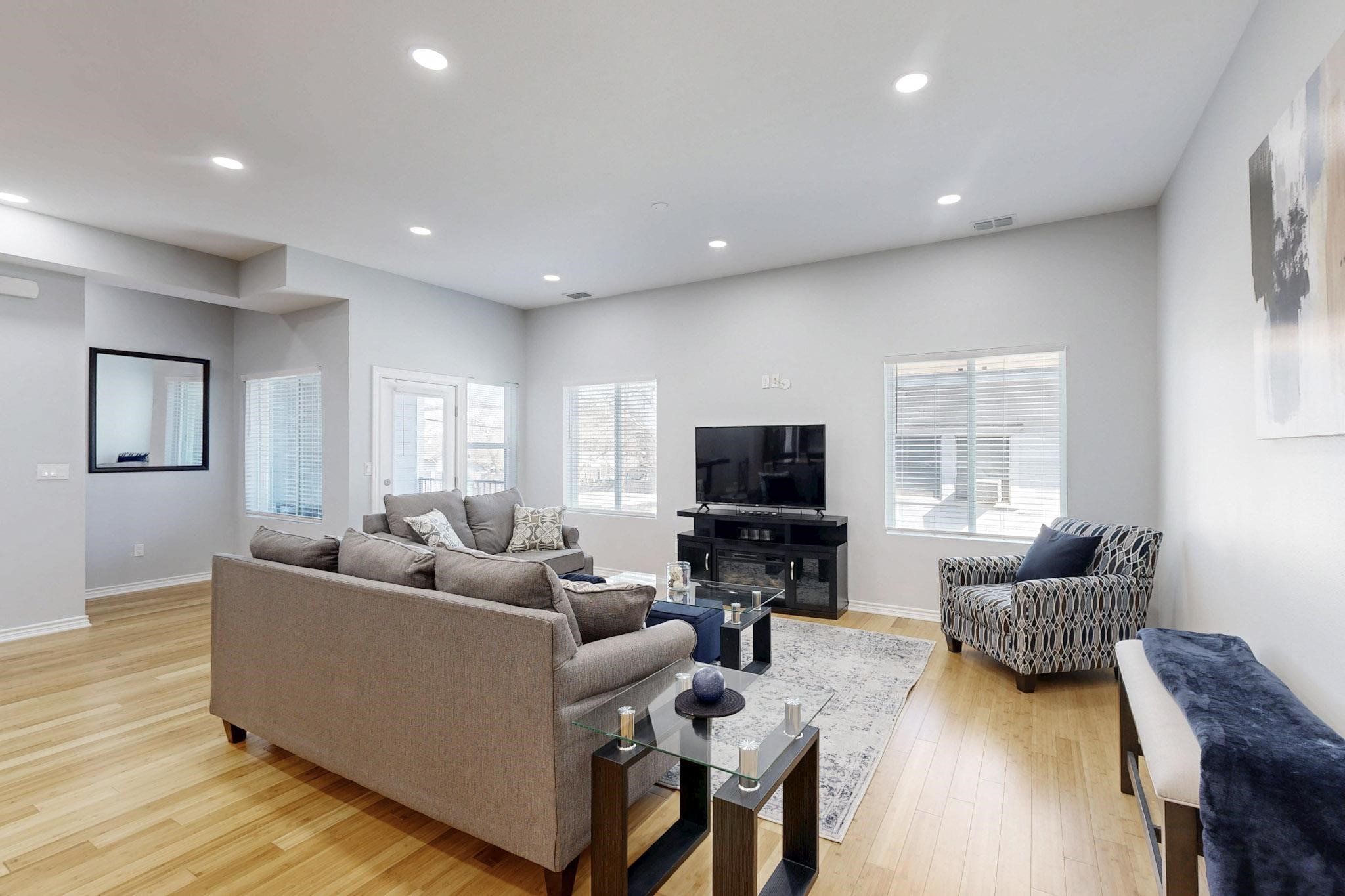 Dallas, Texas, 75204, United States, 3 Bedrooms Bedrooms, ,3 BathroomsBathrooms,Residential,For Sale,1903545