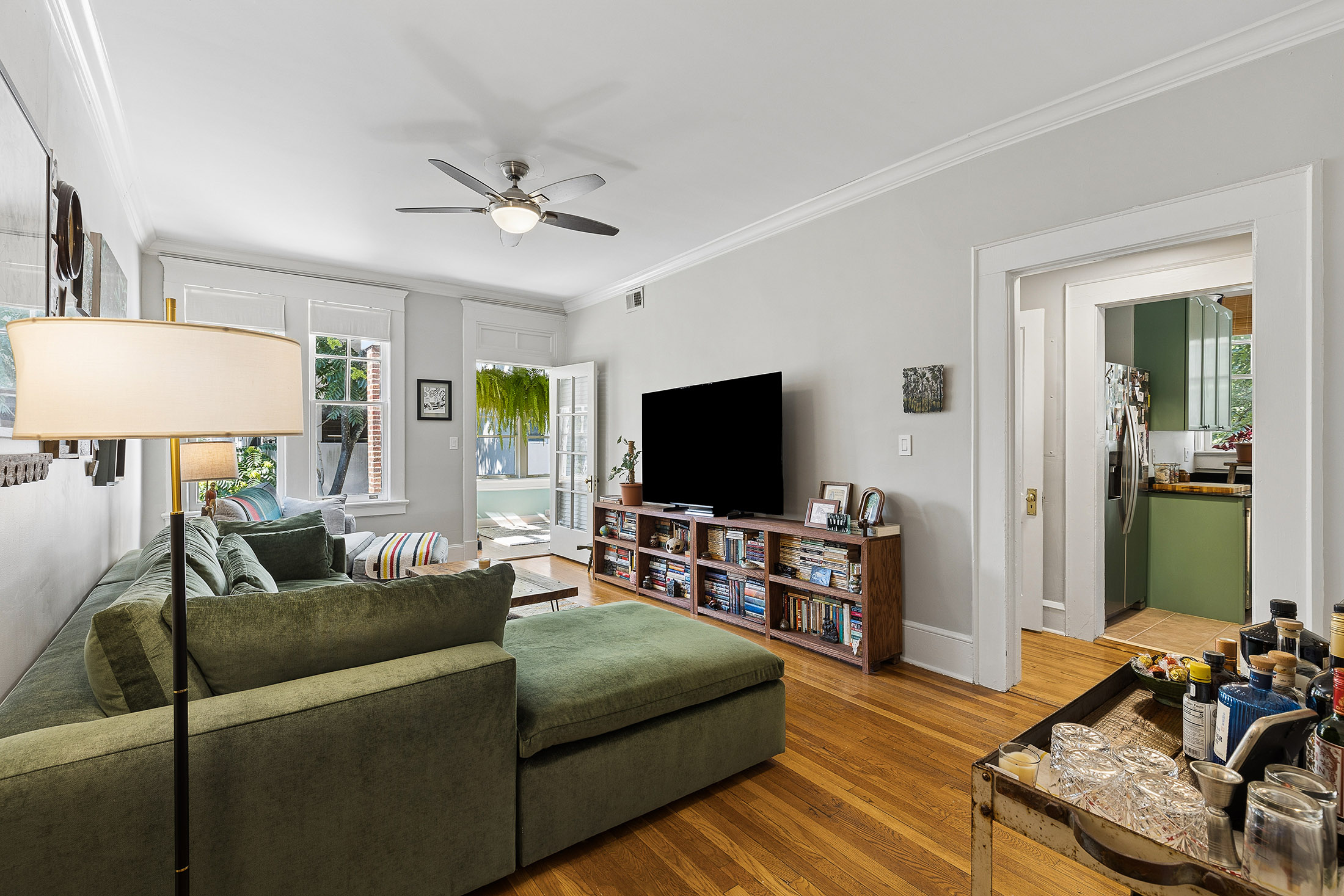 Top-Floor, End-Unit Condo in Historic Midtown Building - 物件實景
