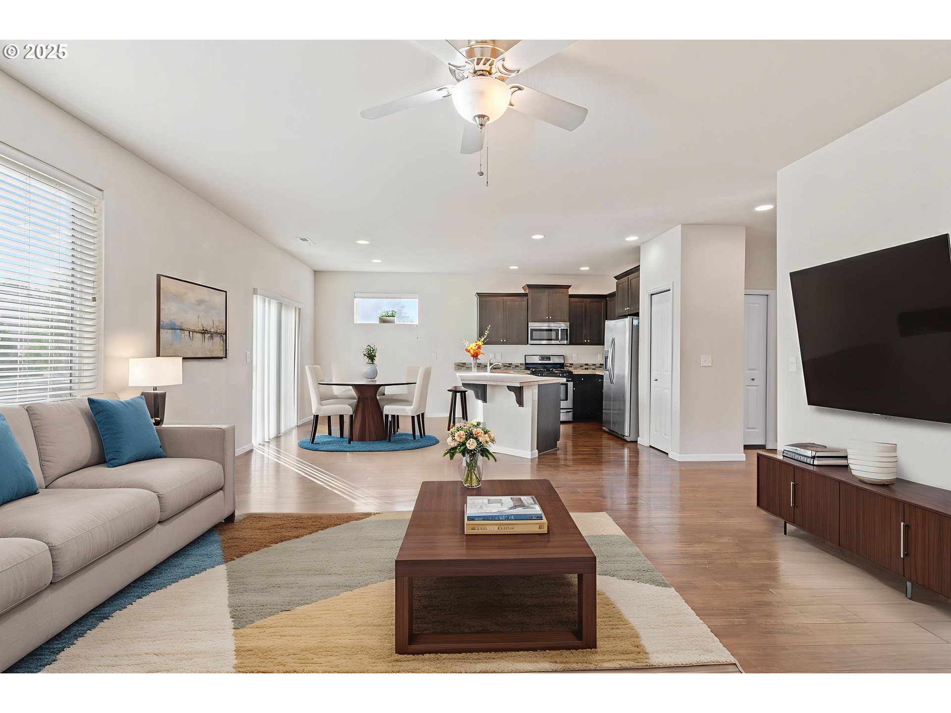 Ridgefield, Washington, 98642, United States, 4 Bedrooms Bedrooms, ,2 BathroomsBathrooms,Residential,For Sale,1970691