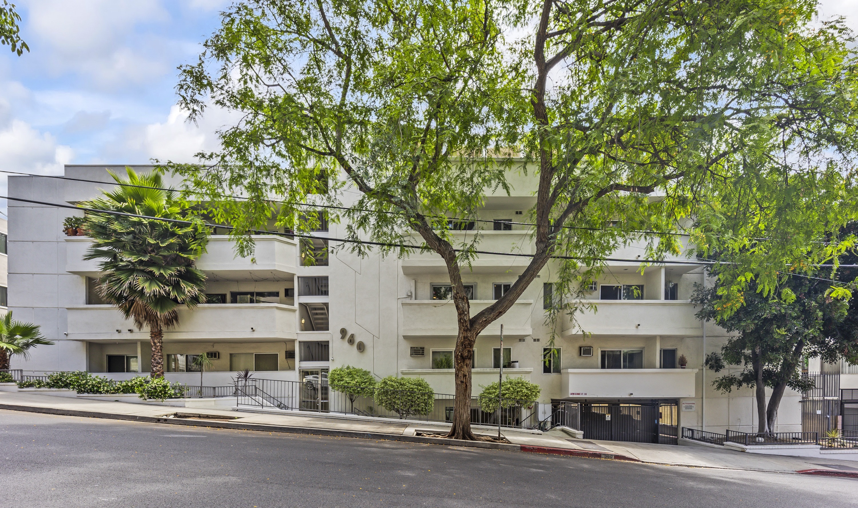  960 Larrabee Street - 物件實景