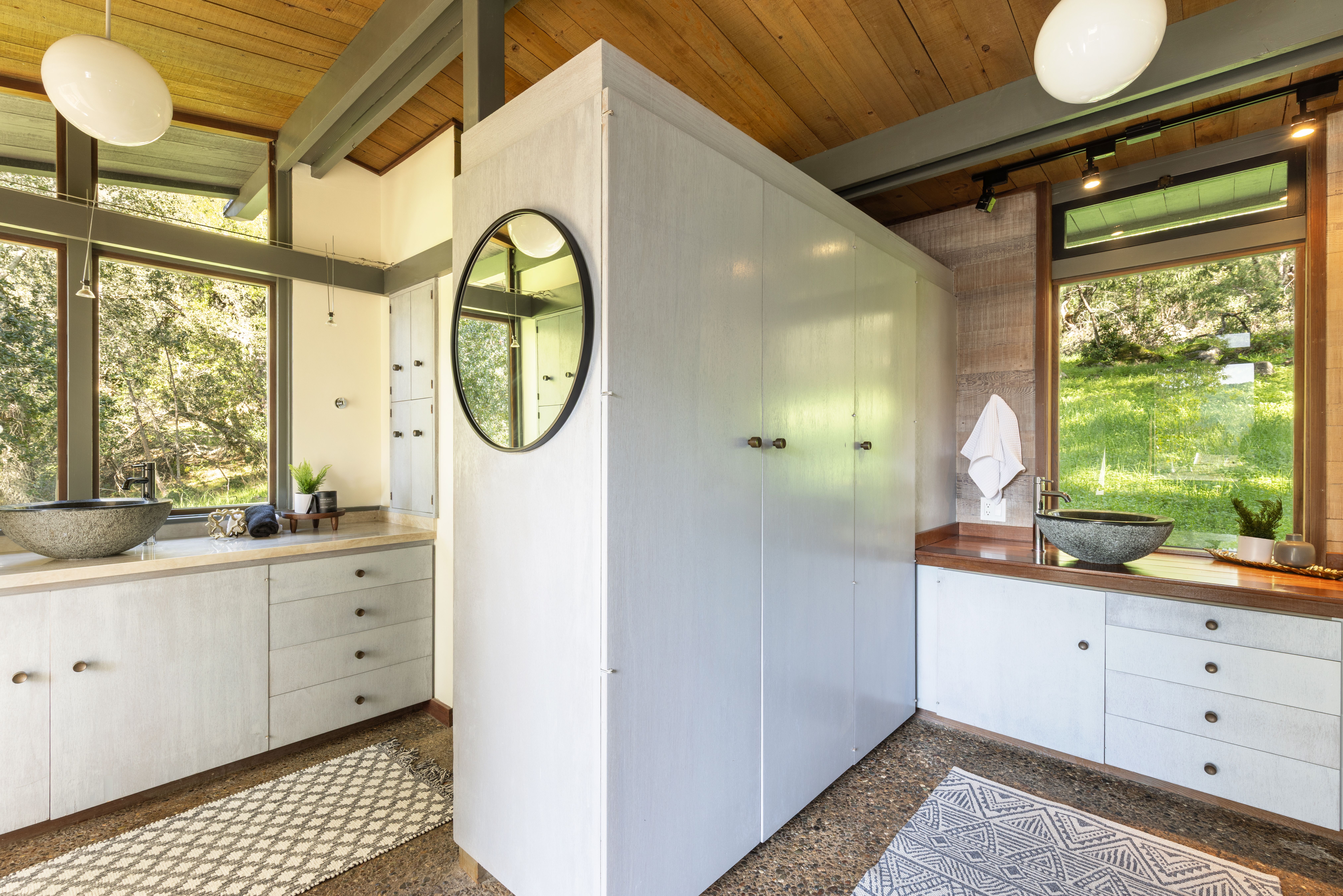  Mid-Century Contemporary Gem on 33 Acres - 物件實景