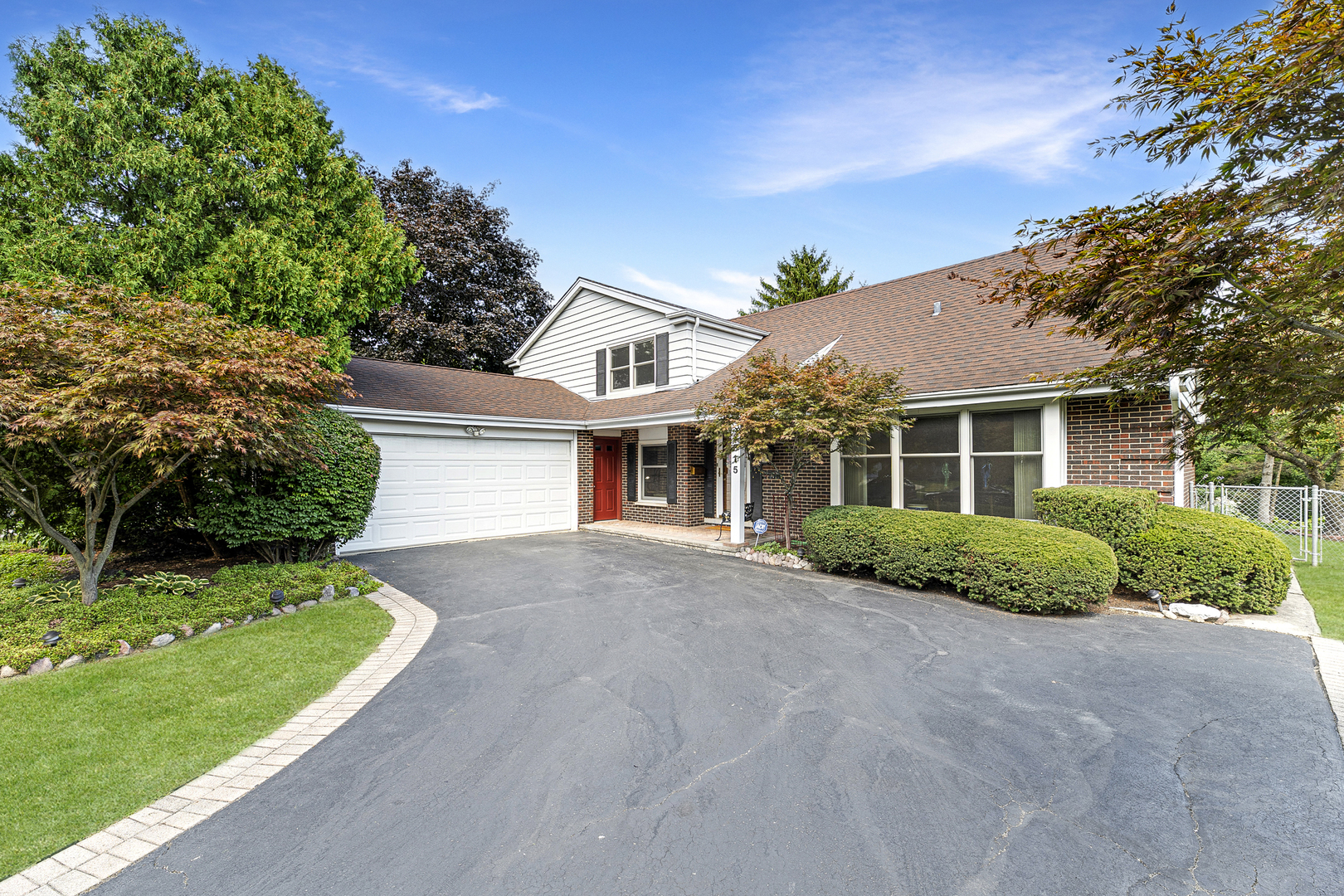 Glenview, Illinois, 60026, United States, 5 Bedrooms Bedrooms, ,3 BathroomsBathrooms,Residential,For Sale,1940344